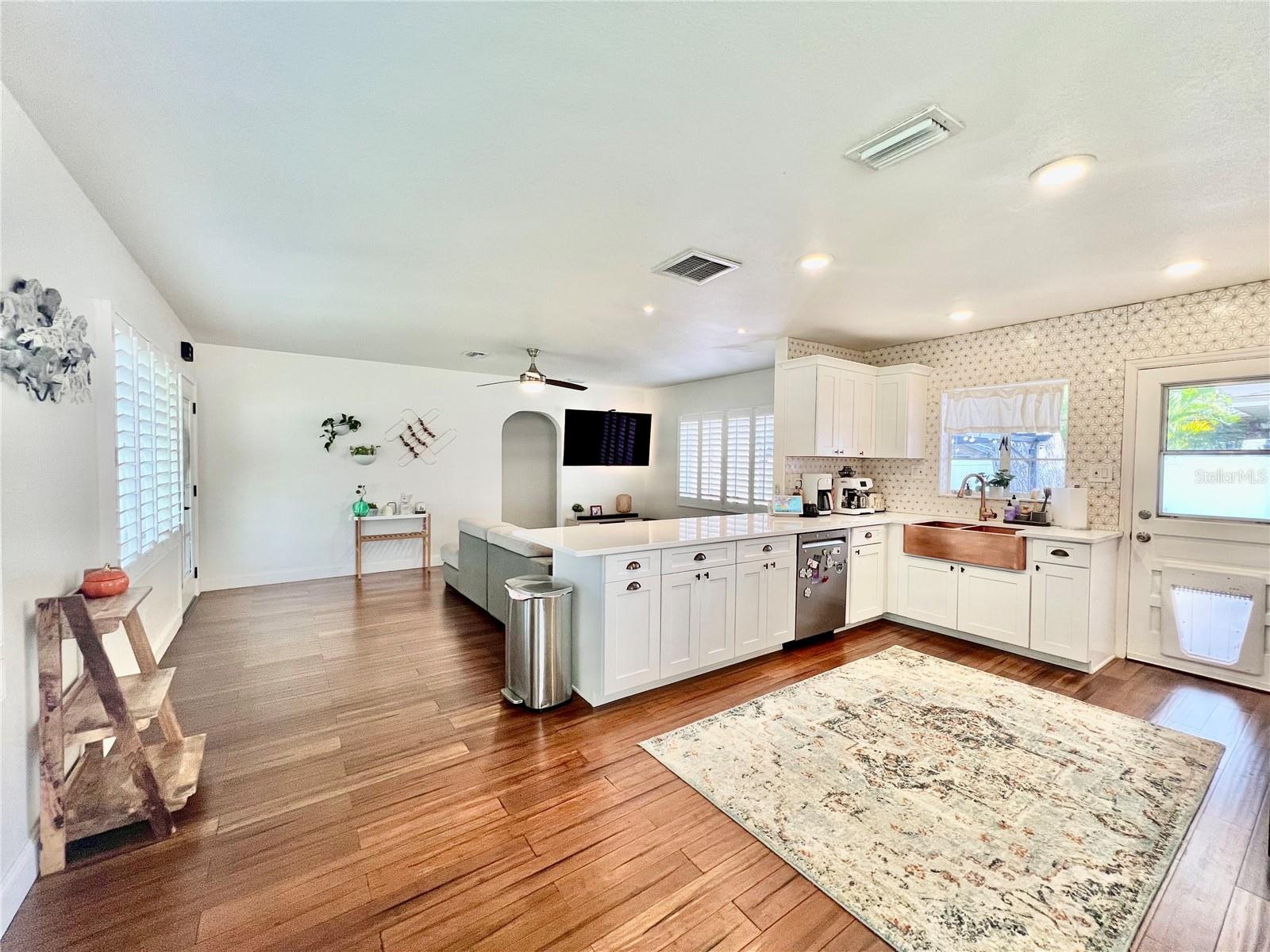 101 N CREST AVE, CLEARWATER, FL, 33755