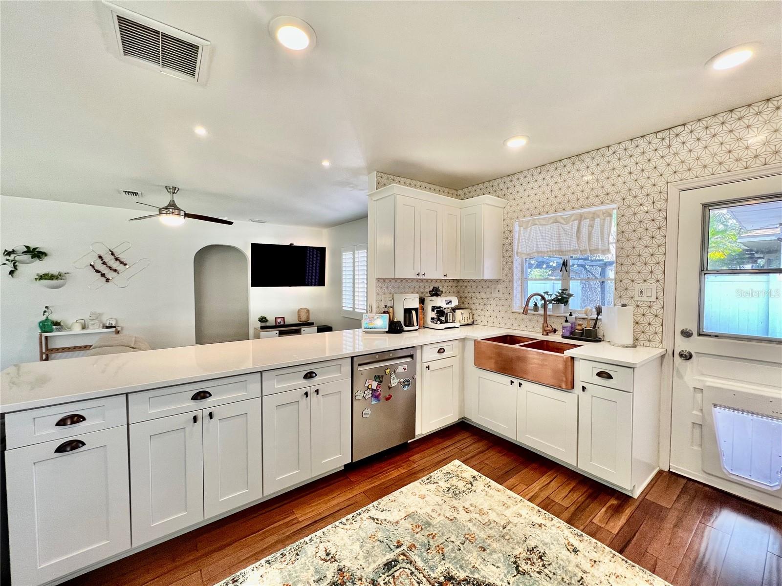 101 N CREST AVE, CLEARWATER, FL, 33755