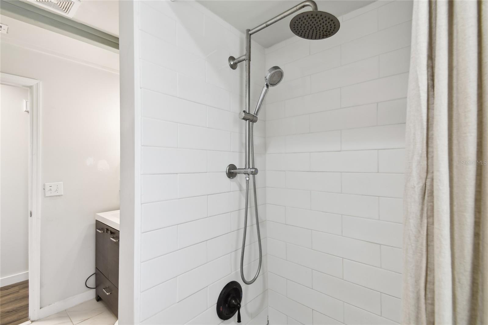 3202 W COACHMAN AVE, TAMPA, FL, 33611