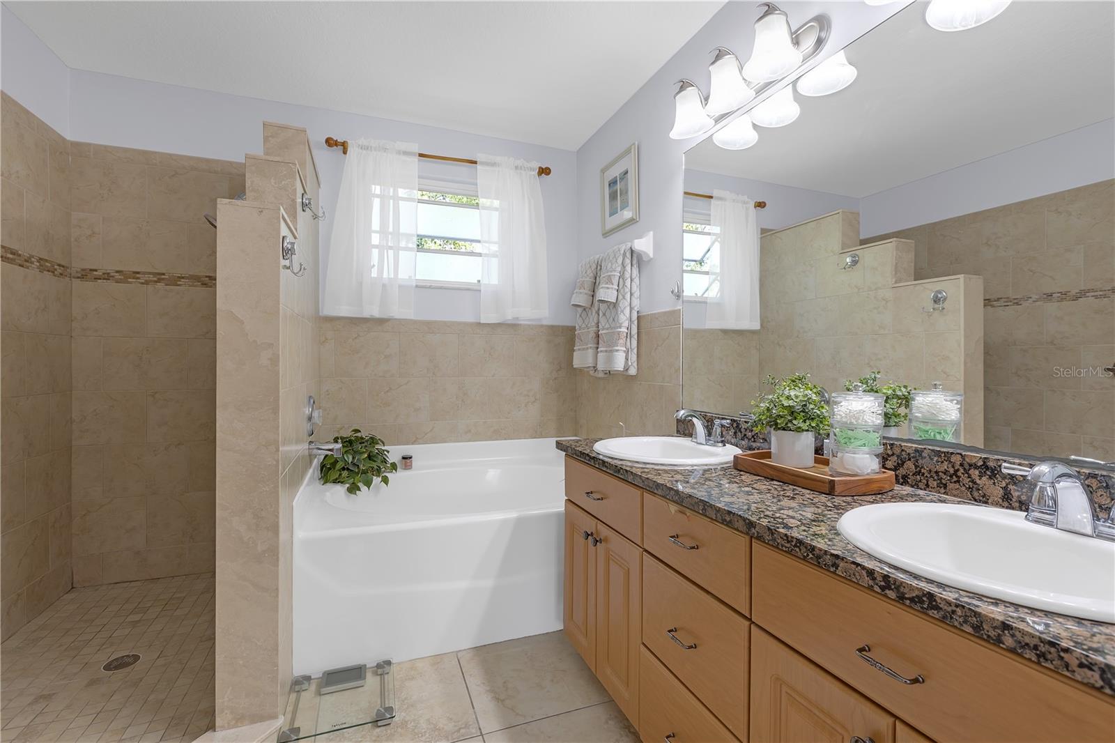 5634 TANAGERGROVE WAY, LITHIA, FL, 33547