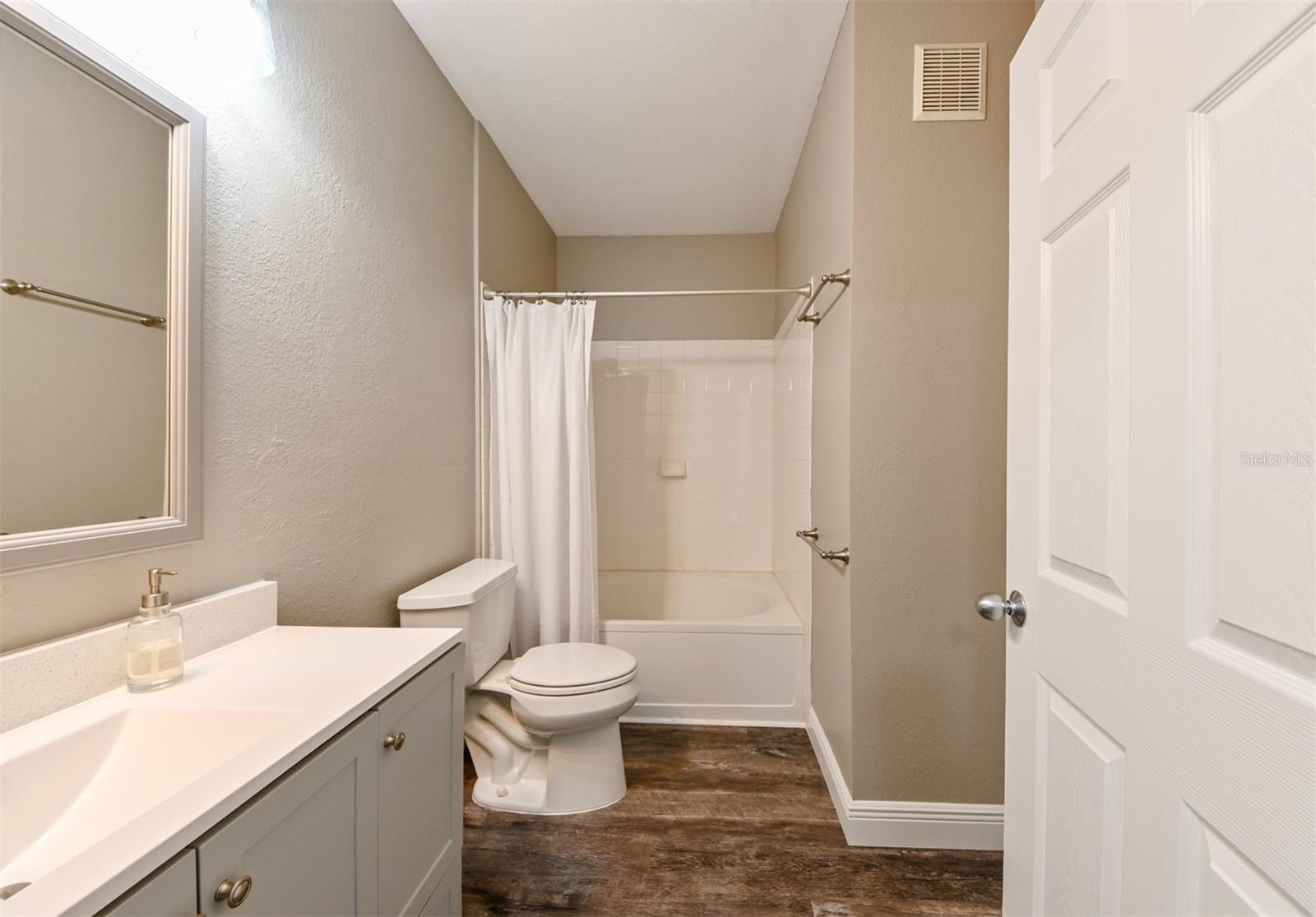 5000 CULBREATH KEY WAY #9-104, TAMPA, FL, 33611