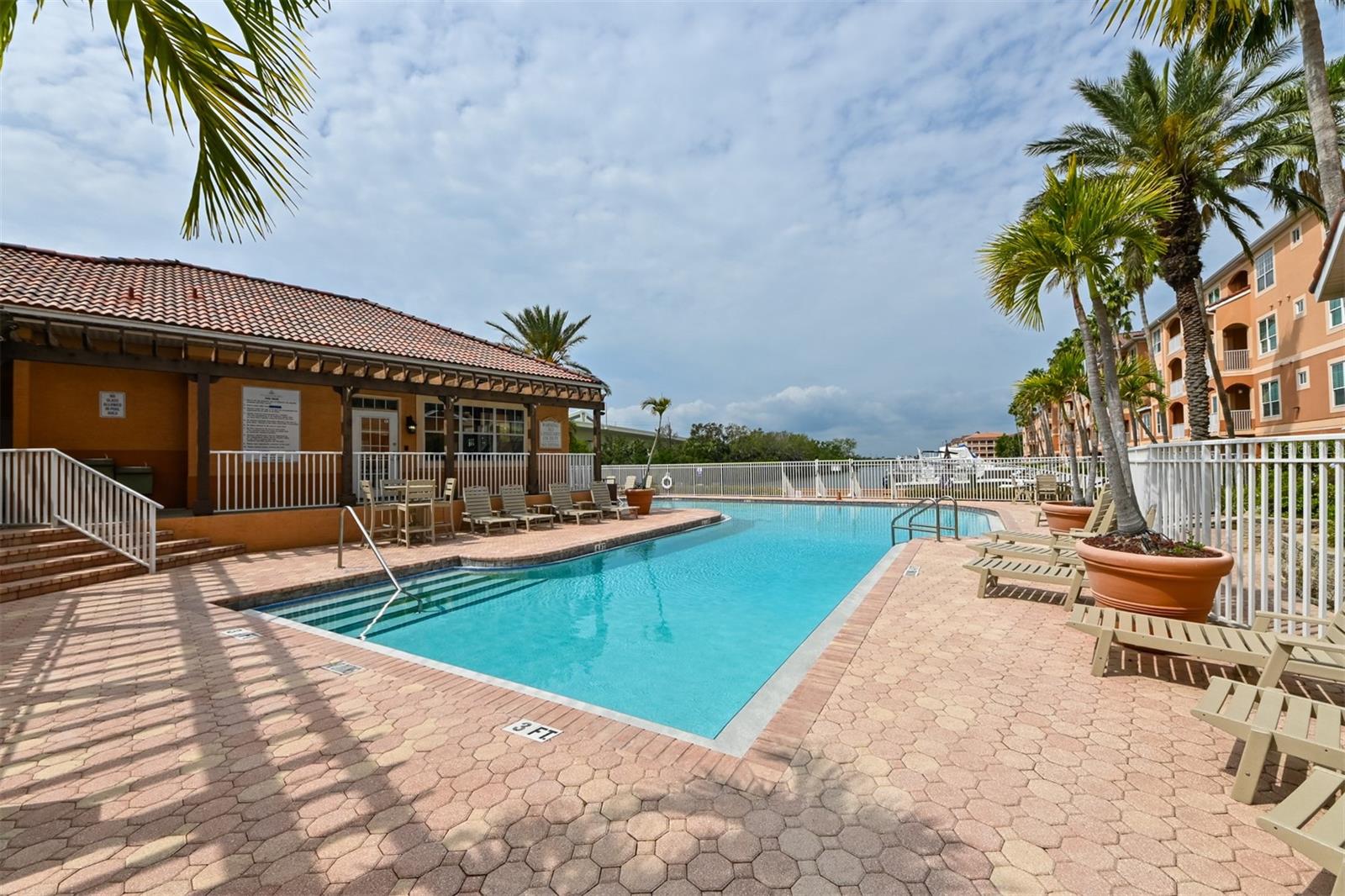 5000 CULBREATH KEY WAY #9-104, TAMPA, FL, 33611