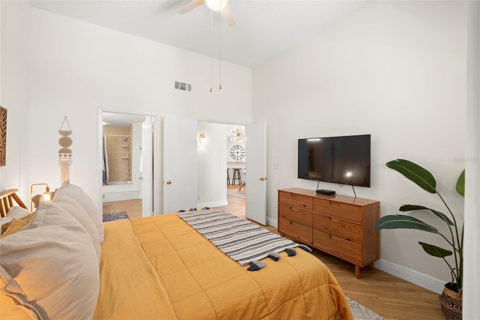 6131 BAHIA DEL MAR BLVD #240, ST PETERSBURG, FL, 33715