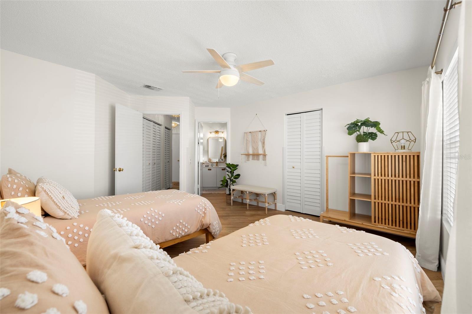 6131 BAHIA DEL MAR BLVD #240, ST PETERSBURG, FL, 33715