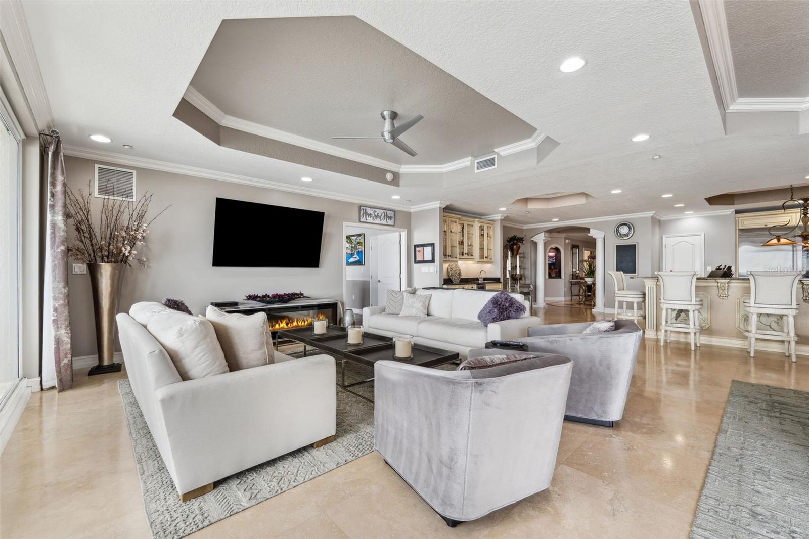 17717 GULF BLVD #702, REDINGTON SHORES, FL, 33708