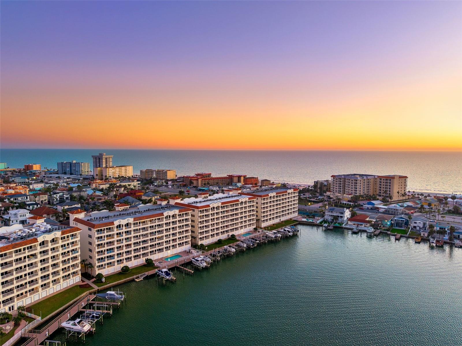 17717 GULF BLVD #702, REDINGTON SHORES, FL, 33708
