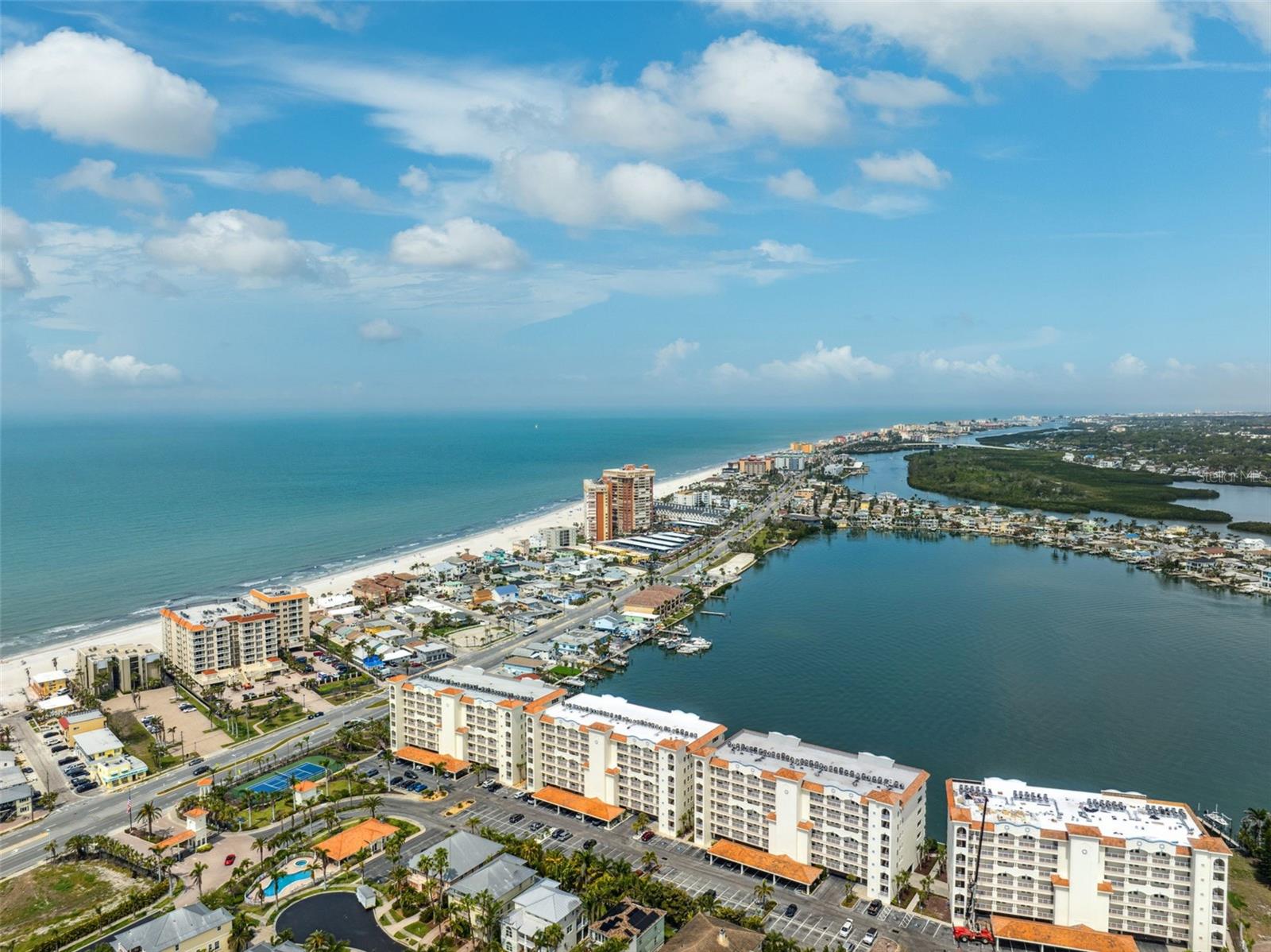 17717 GULF BLVD #702, REDINGTON SHORES, FL, 33708