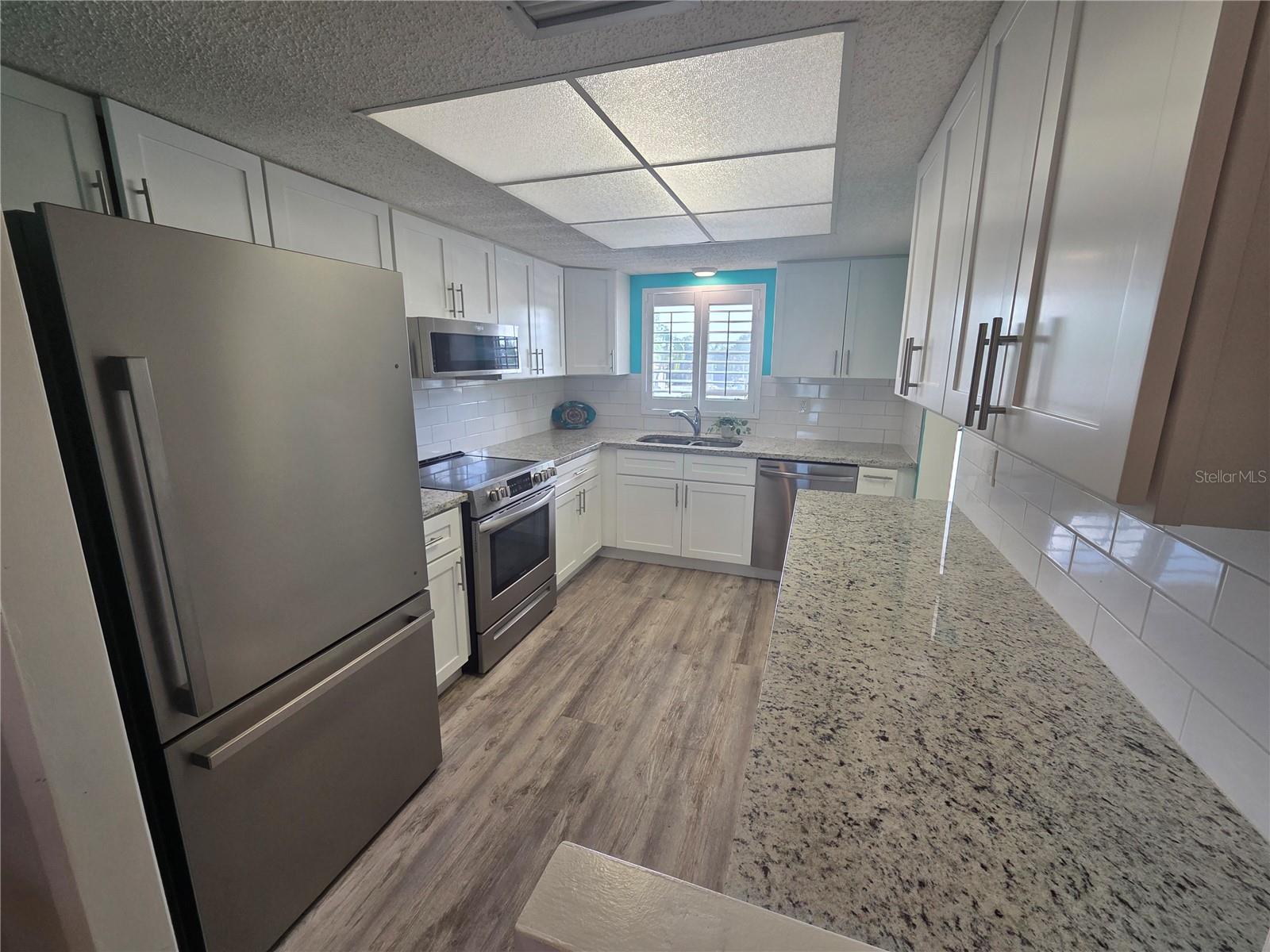 3368 LAKE BAYSHORE DR #217 BUILDING P, BRADENTON, FL, 34205