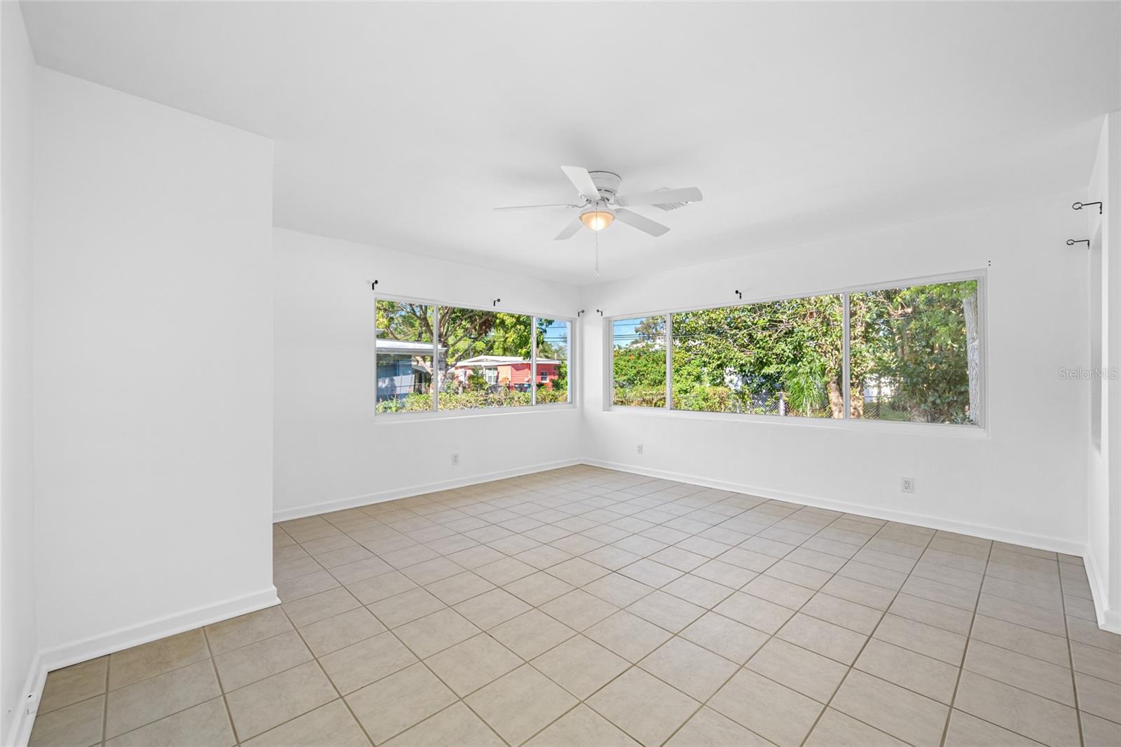 1431 KINGS HWY, CLEARWATER, FL, 33755
