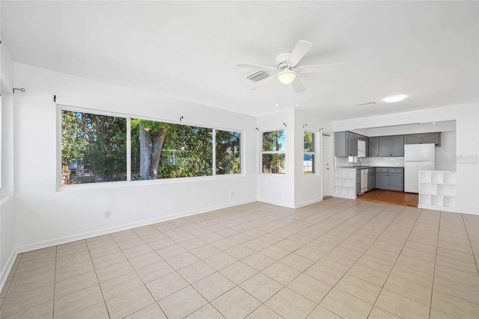 1431 KINGS HWY, CLEARWATER, FL, 33755