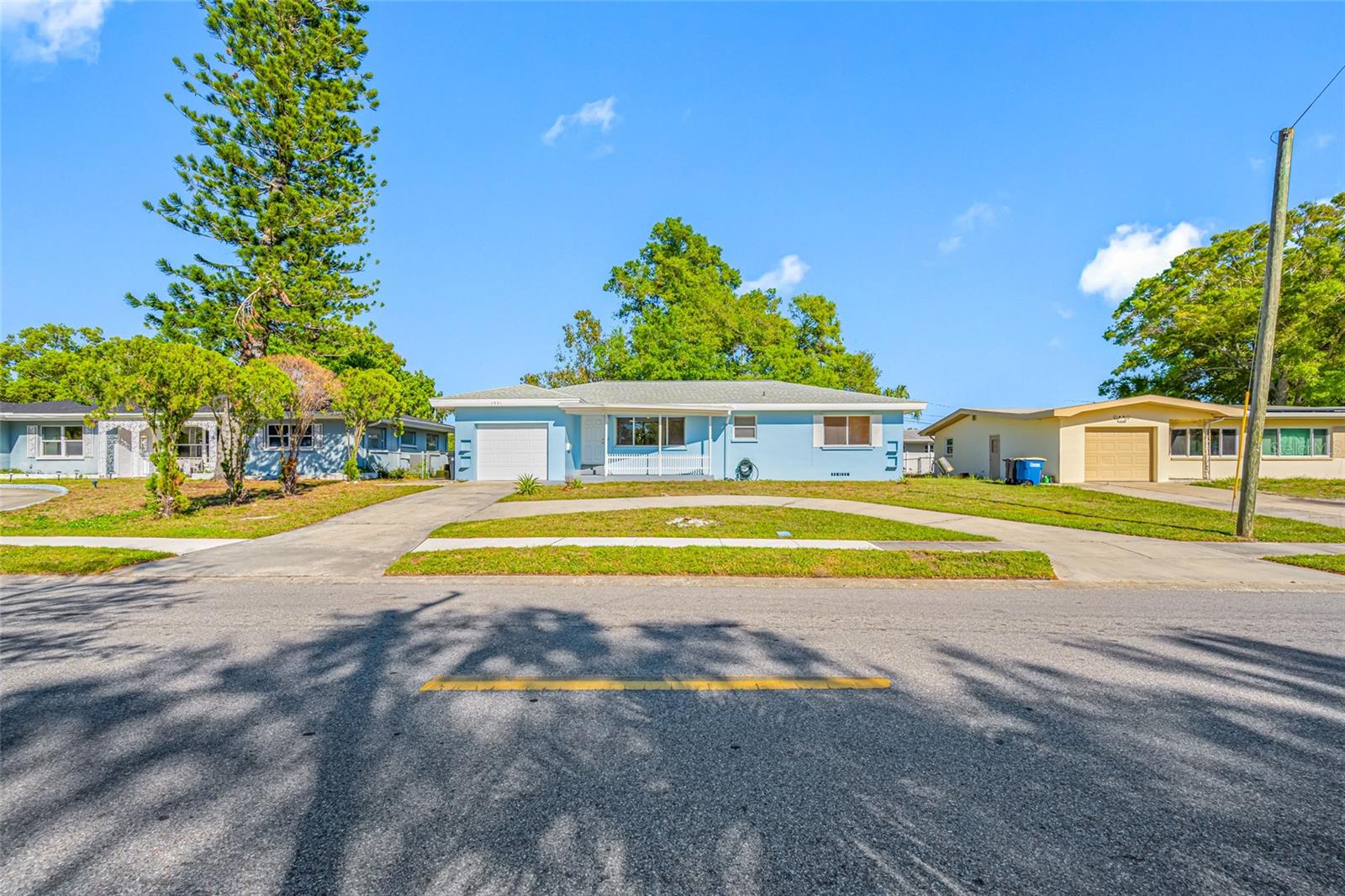 1431 KINGS HWY, CLEARWATER, FL, 33755