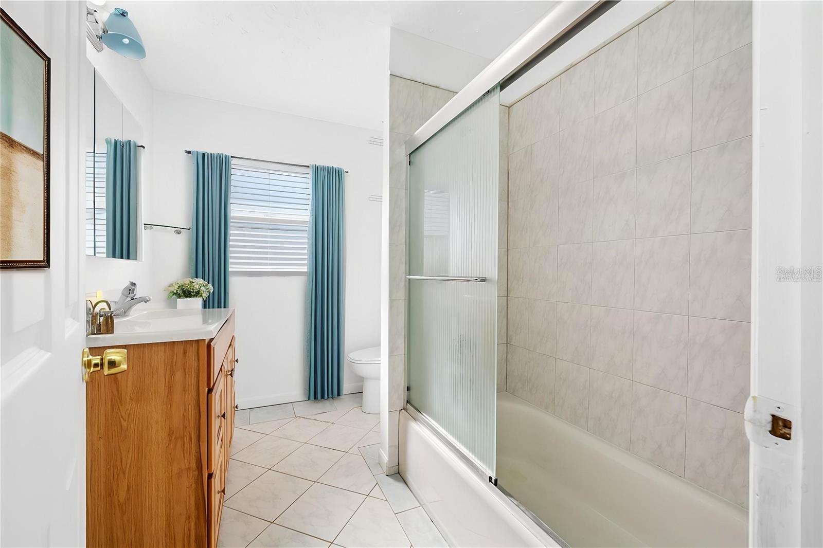 1431 KINGS HWY, CLEARWATER, FL, 33755