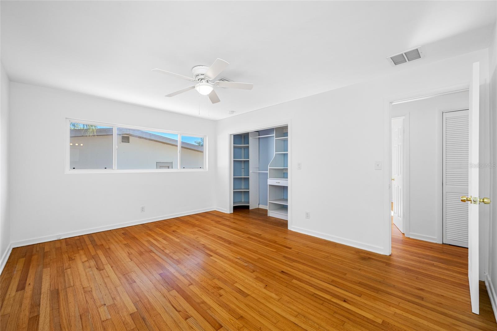 1431 KINGS HWY, CLEARWATER, FL, 33755