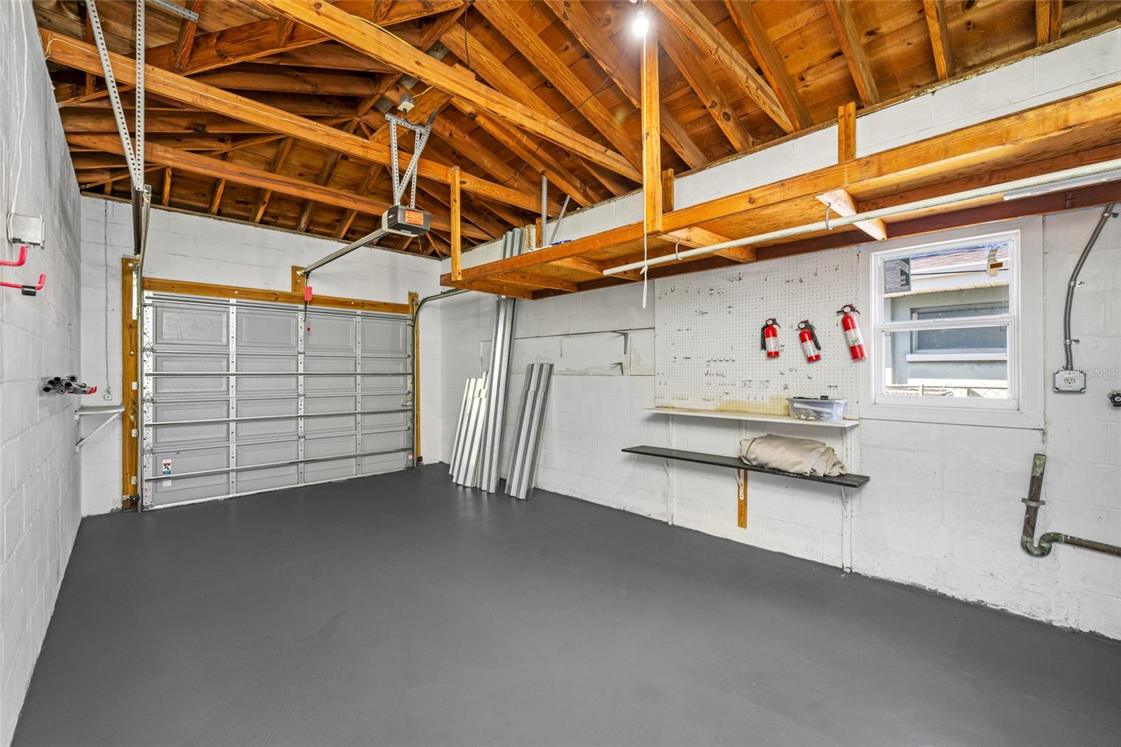 1431 KINGS HWY, CLEARWATER, FL, 33755