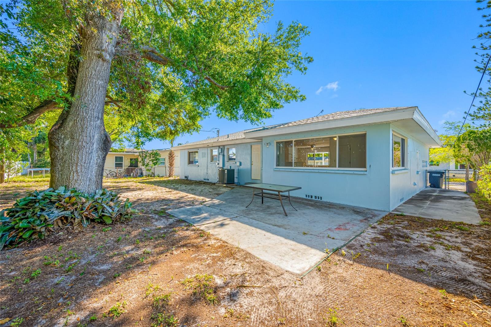 1431 KINGS HWY, CLEARWATER, FL, 33755