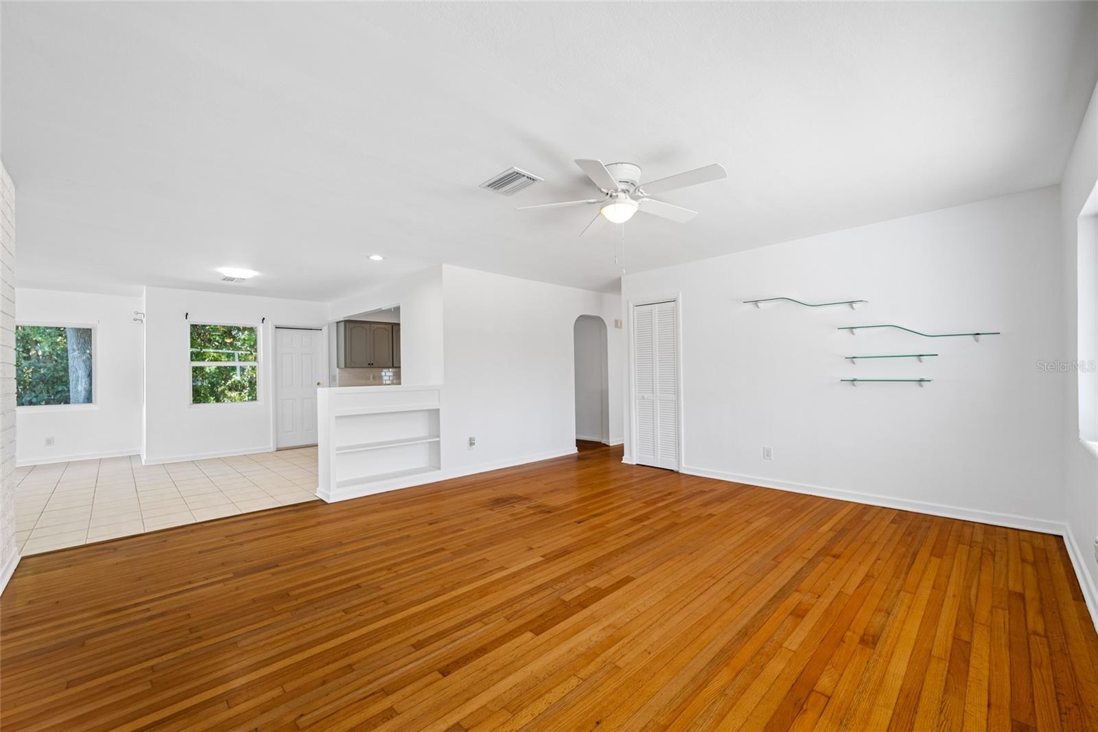 1431 KINGS HWY, CLEARWATER, FL, 33755
