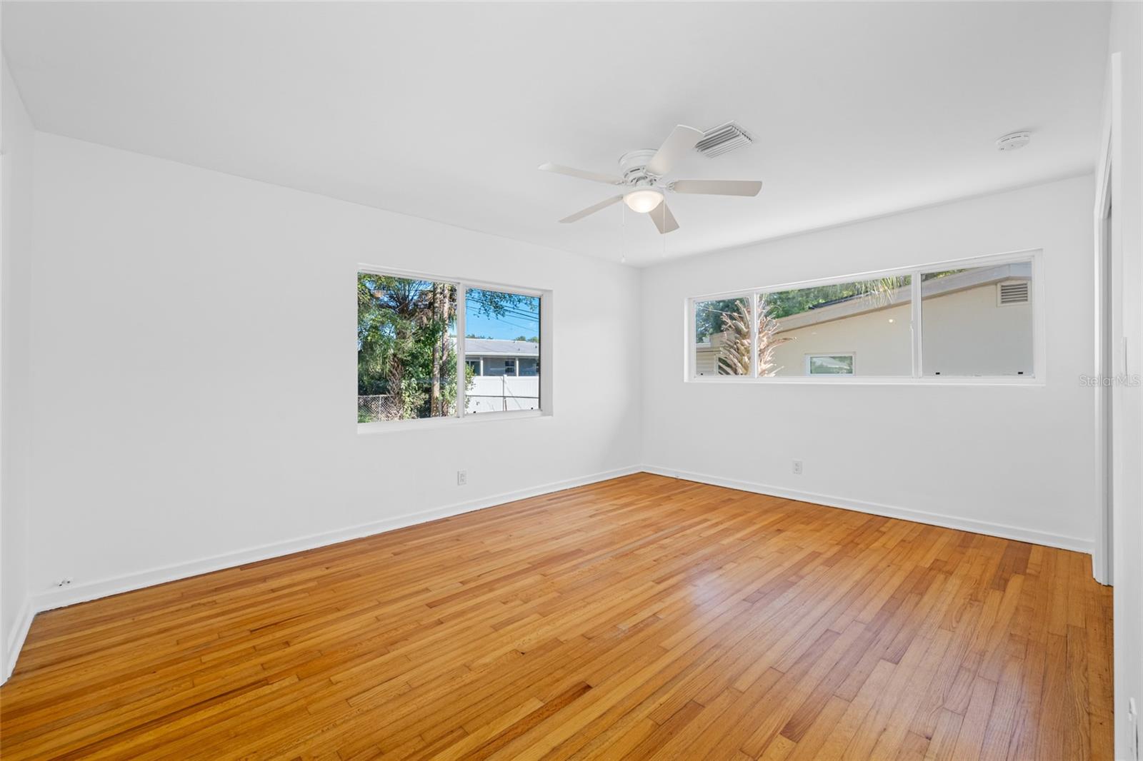 1431 KINGS HWY, CLEARWATER, FL, 33755