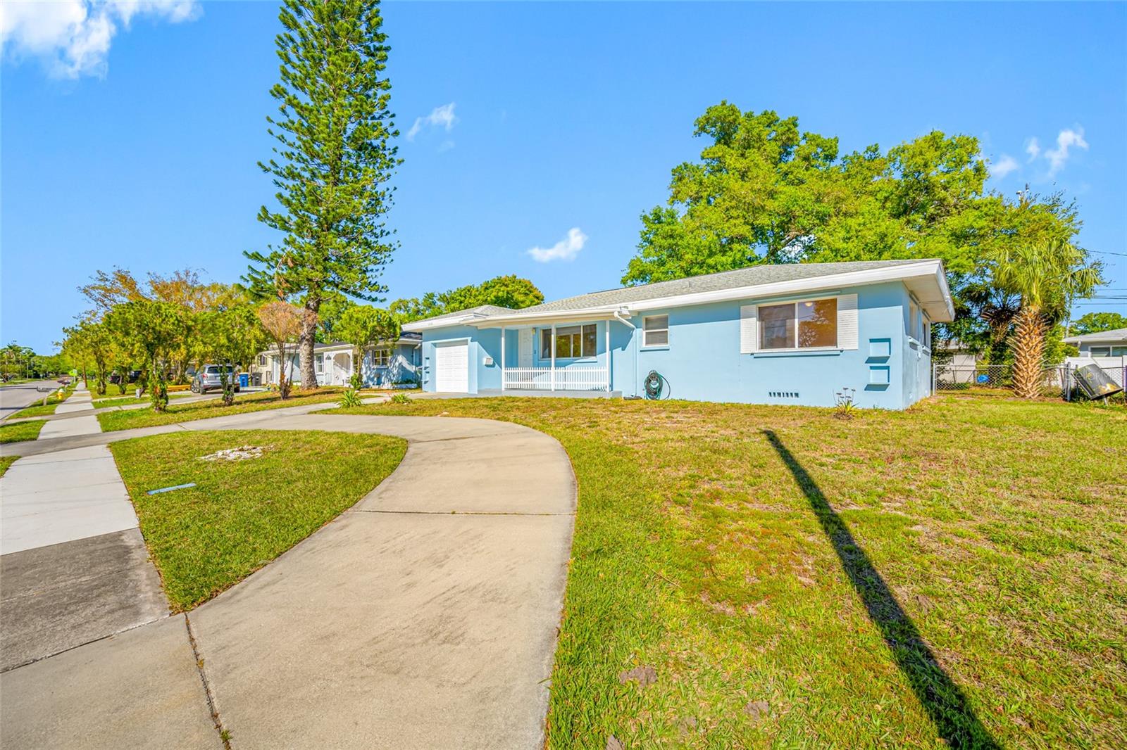 1431 KINGS HWY, CLEARWATER, FL, 33755