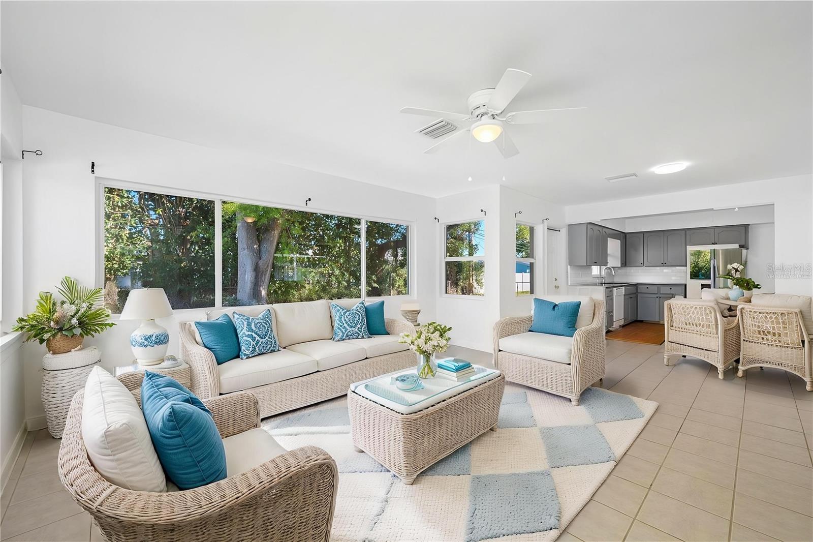 1431 KINGS HWY, CLEARWATER, FL, 33755