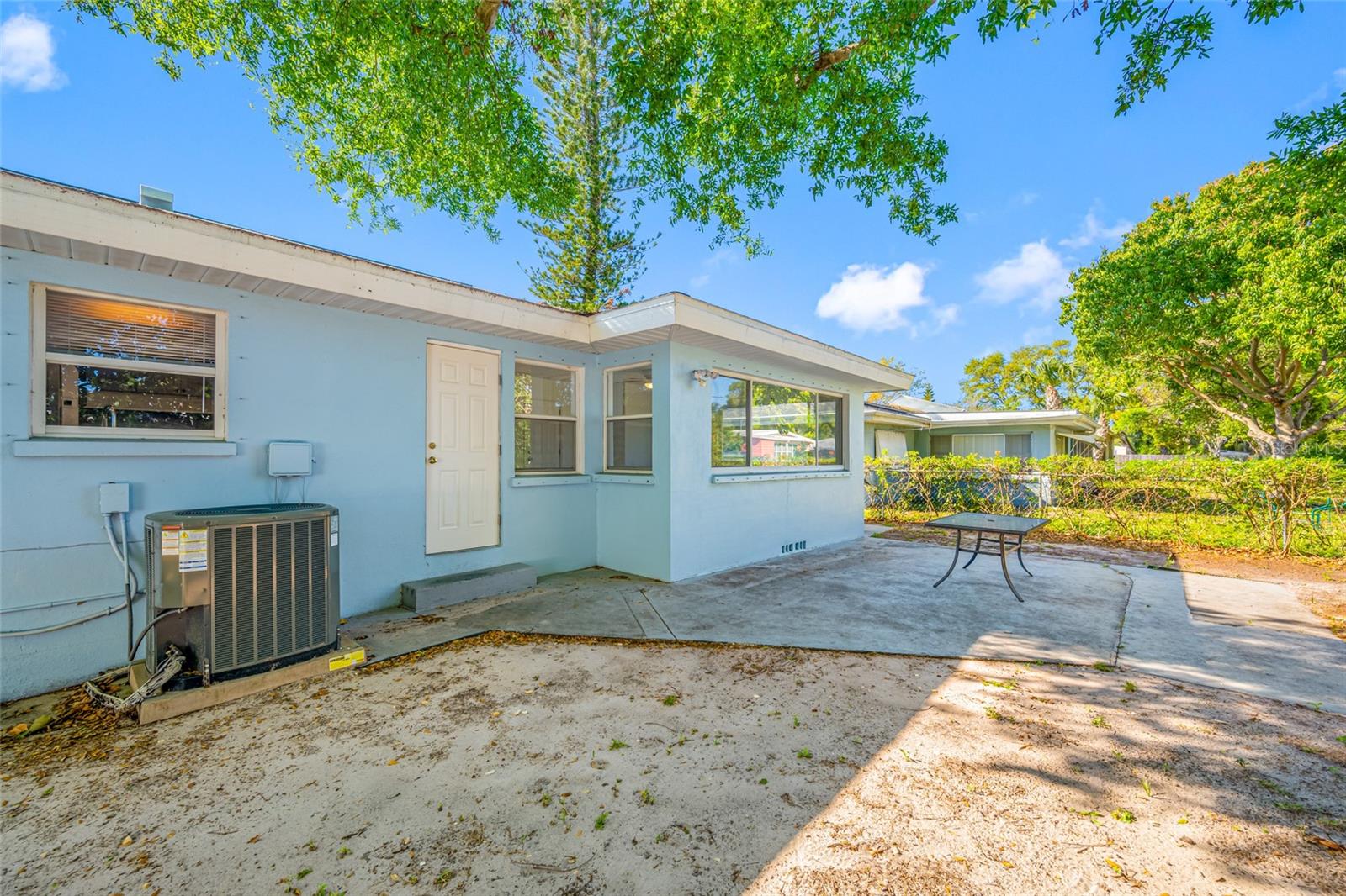 1431 KINGS HWY, CLEARWATER, FL, 33755