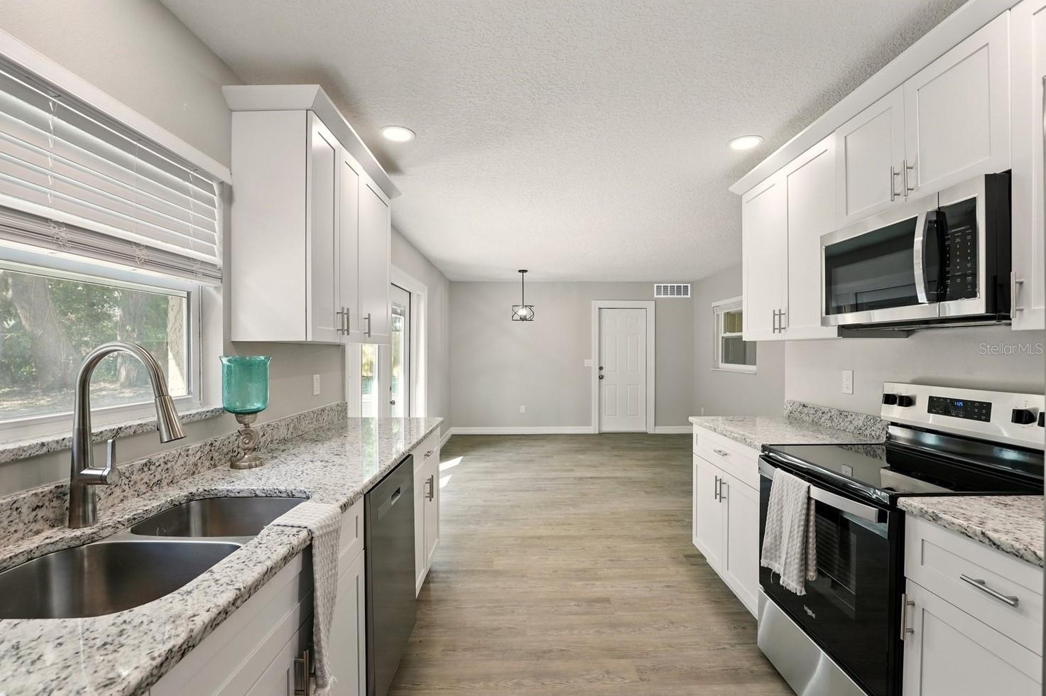 100 DES PINAR LN, LONGWOOD, FL, 32750