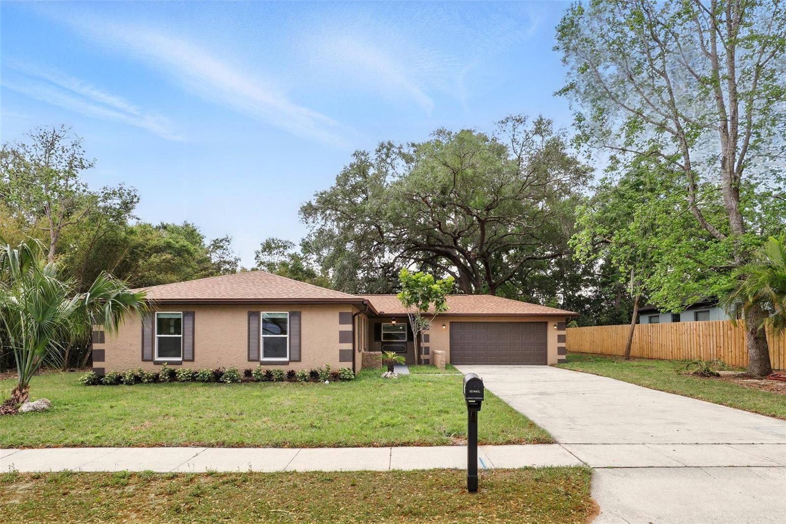 100 DES PINAR LN, LONGWOOD, FL, 32750
