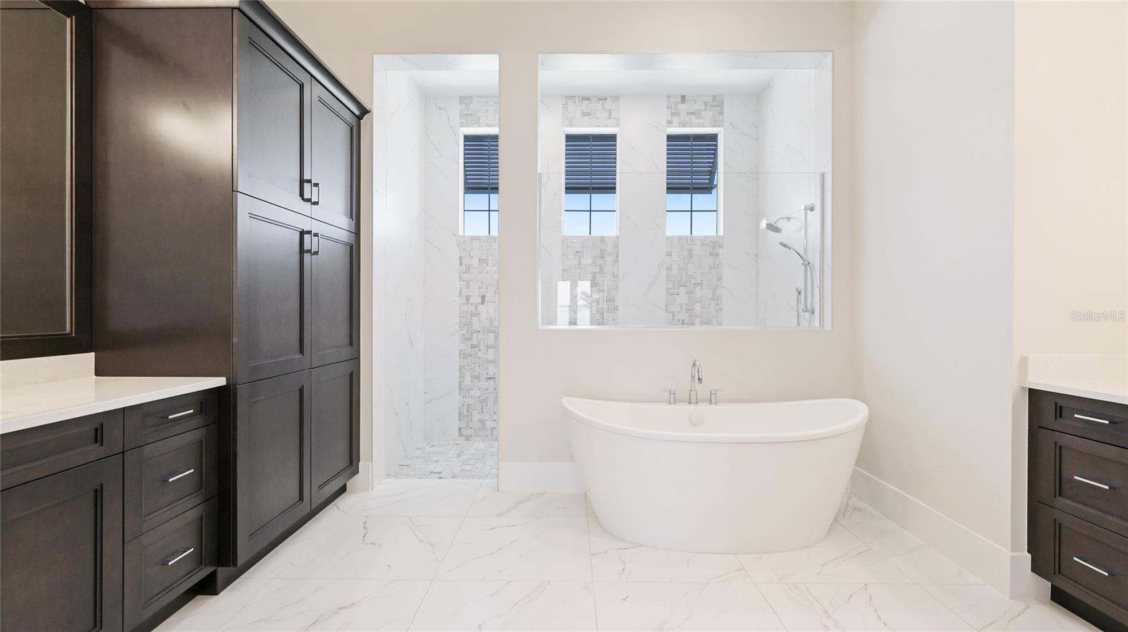 600 BLUE SHELL LOOP, SARASOTA, FL, 34240