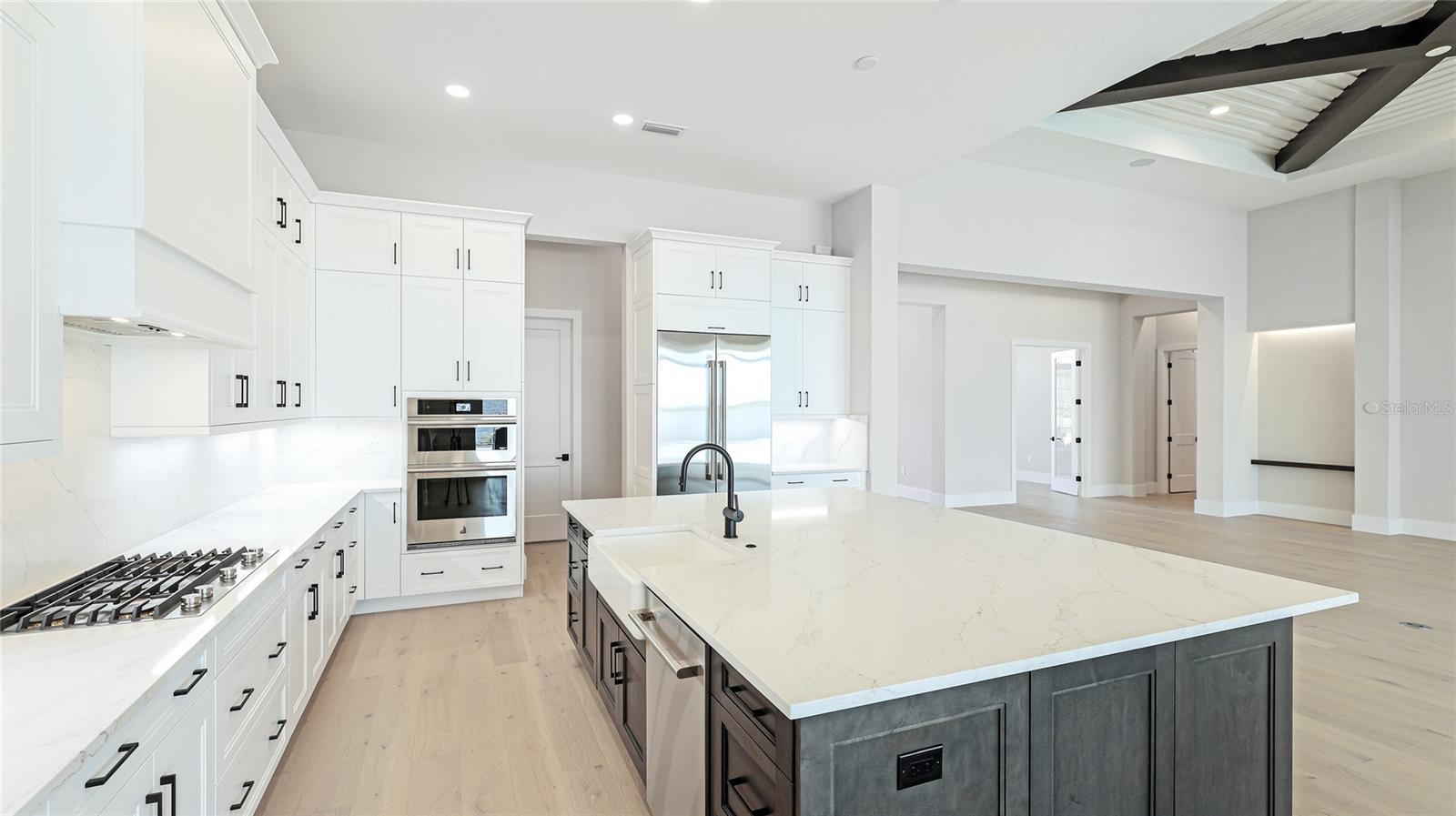 600 BLUE SHELL LOOP, SARASOTA, FL, 34240