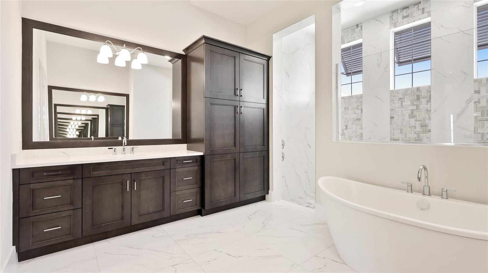 600 BLUE SHELL LOOP, SARASOTA, FL, 34240