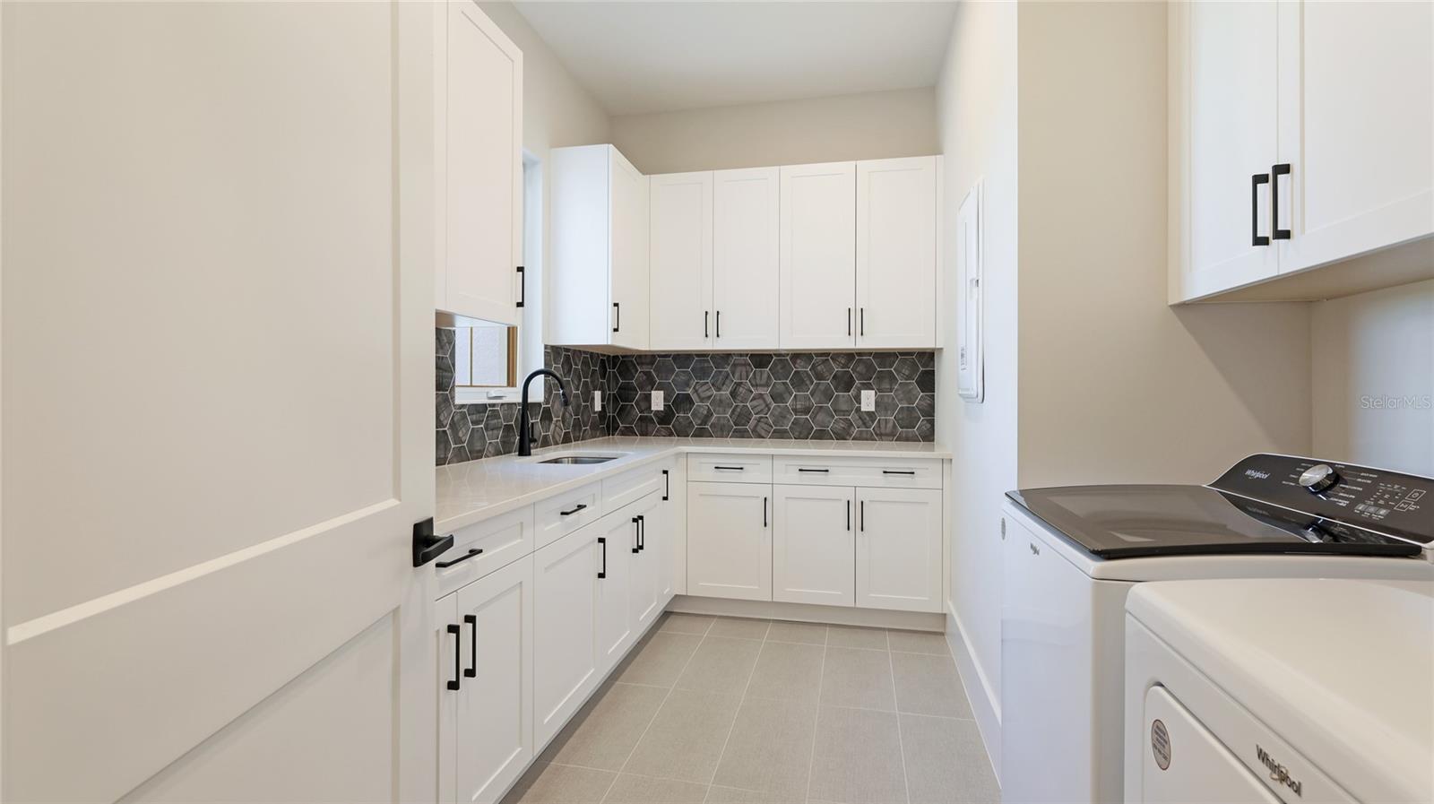 600 BLUE SHELL LOOP, SARASOTA, FL, 34240