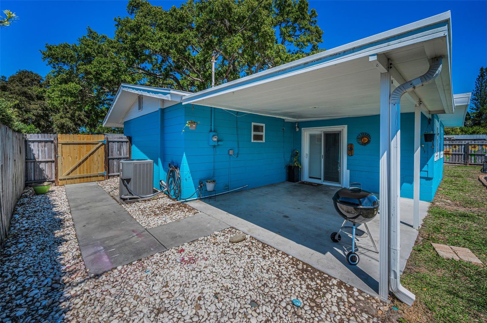 13970 MONTEGO DR, SEMINOLE, FL, 33776