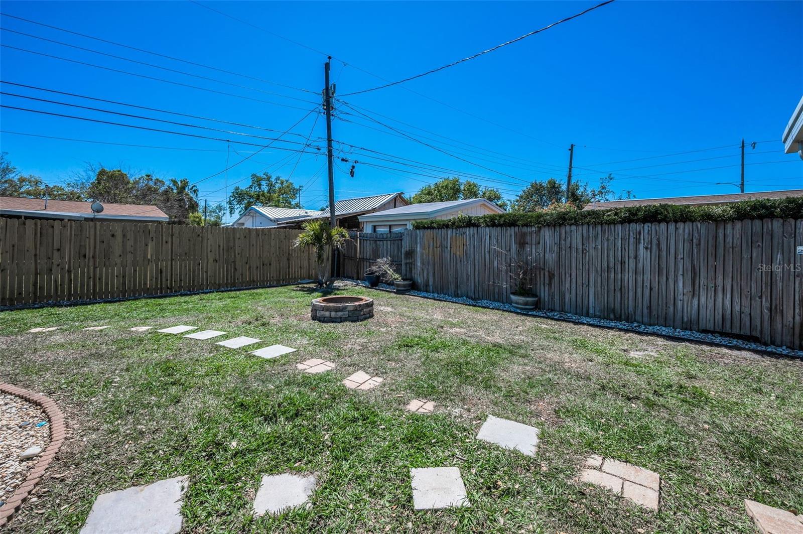 13970 MONTEGO DR, SEMINOLE, FL, 33776
