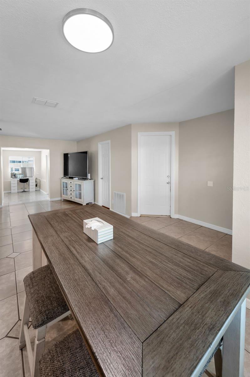 13970 MONTEGO DR, SEMINOLE, FL, 33776