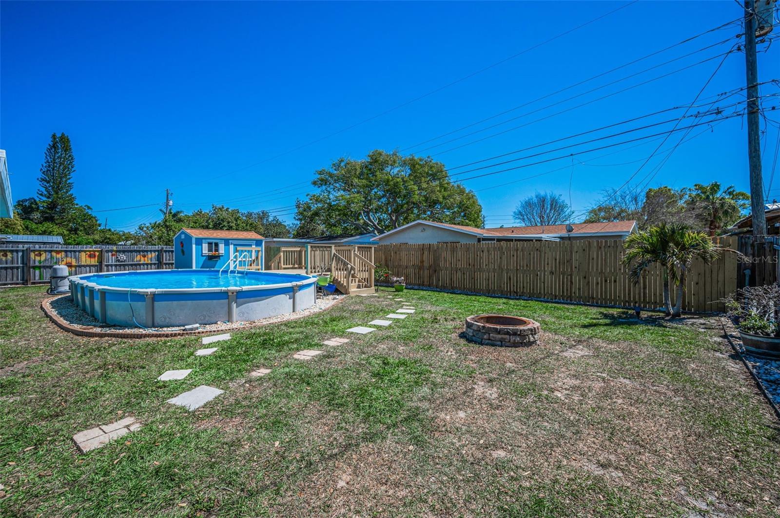13970 MONTEGO DR, SEMINOLE, FL, 33776