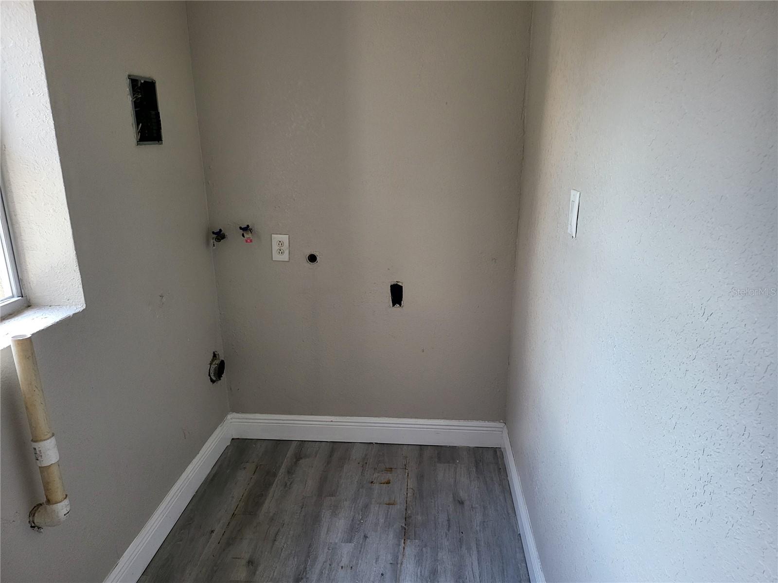 606 NW 1ST AVE, MULBERRY, FL, 33860