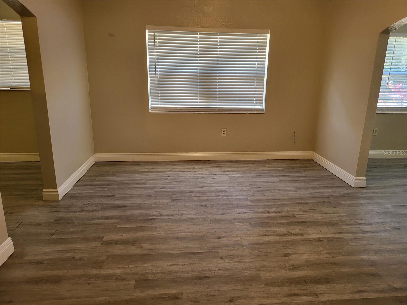 606 NW 1ST AVE, MULBERRY, FL, 33860