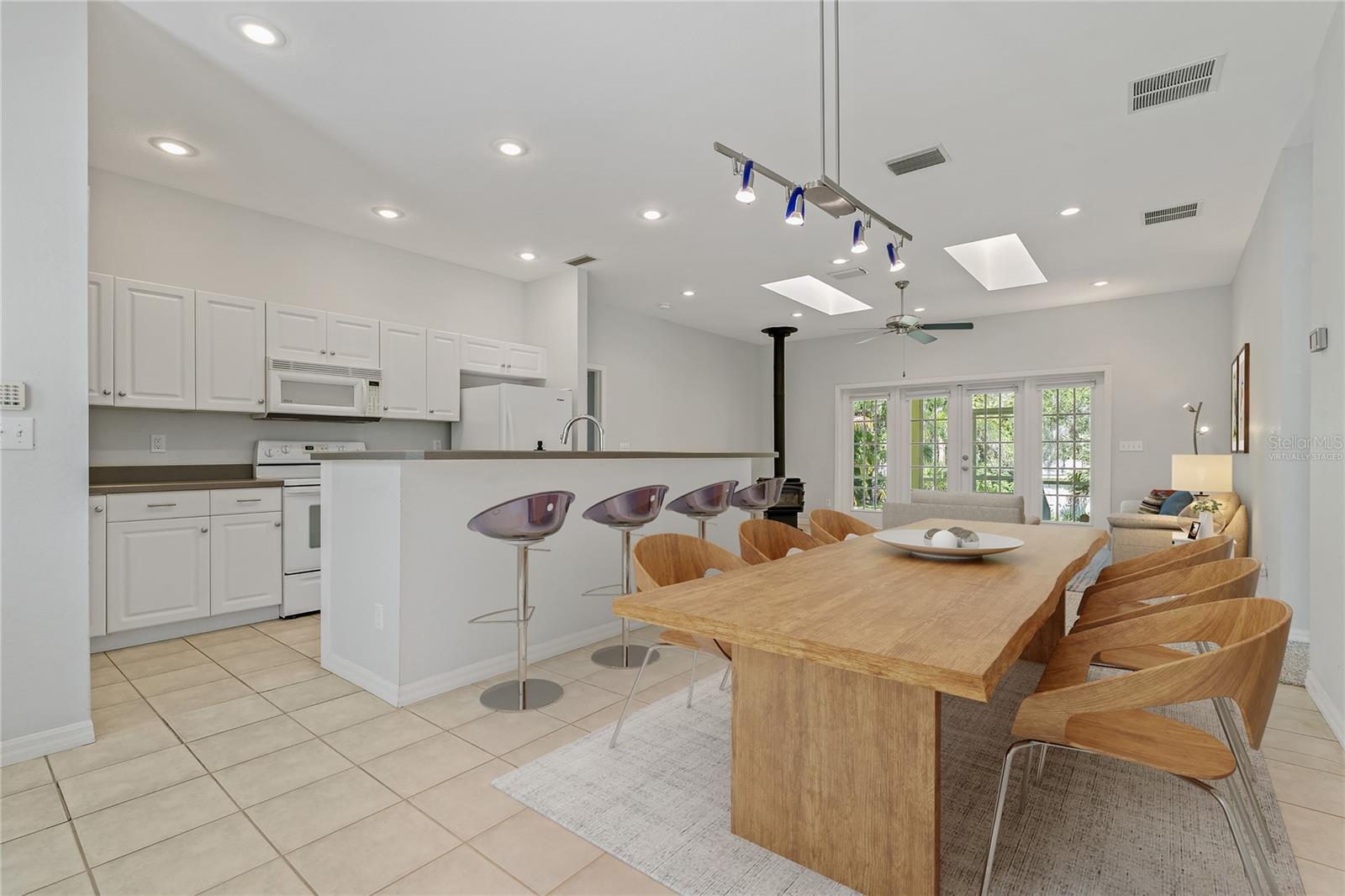 625 STILES LN, PALM HARBOR, FL, 34683