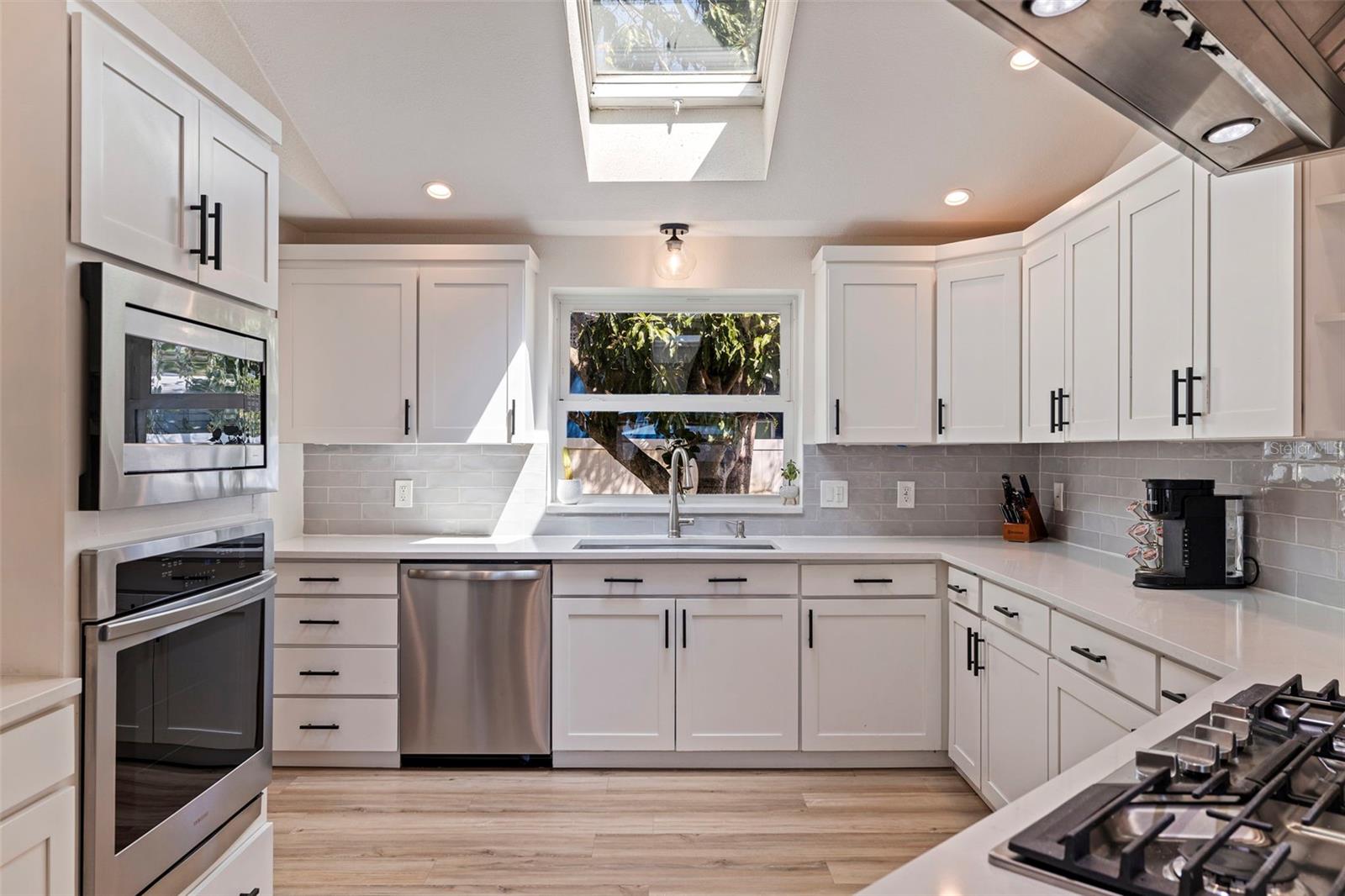 7120 3RD AVE N, ST PETERSBURG, FL, 33710