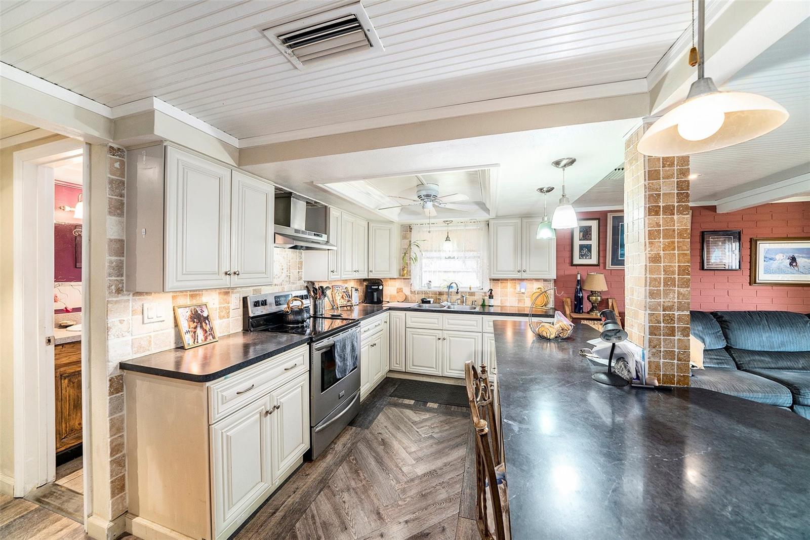 6821 TIERRA VERDE ST, PORT RICHEY, FL, 34668
