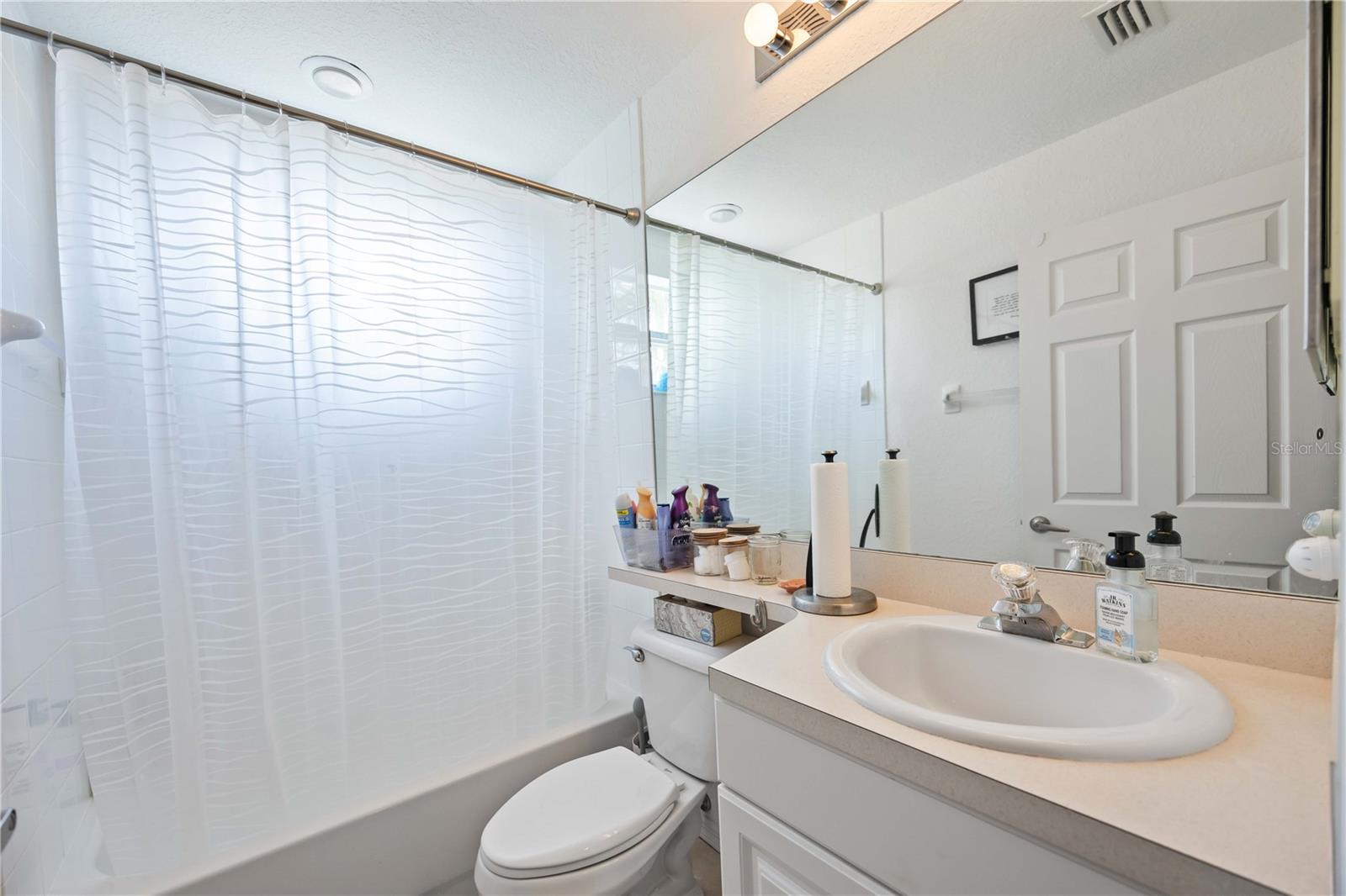 6314 BAY CEDAR LN #201, BRADENTON, FL, 34203