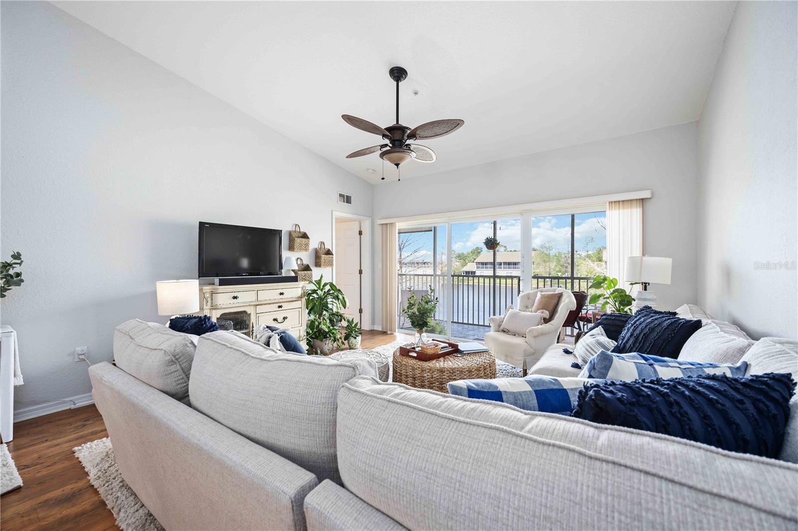 6314 BAY CEDAR LN #201, BRADENTON, FL, 34203