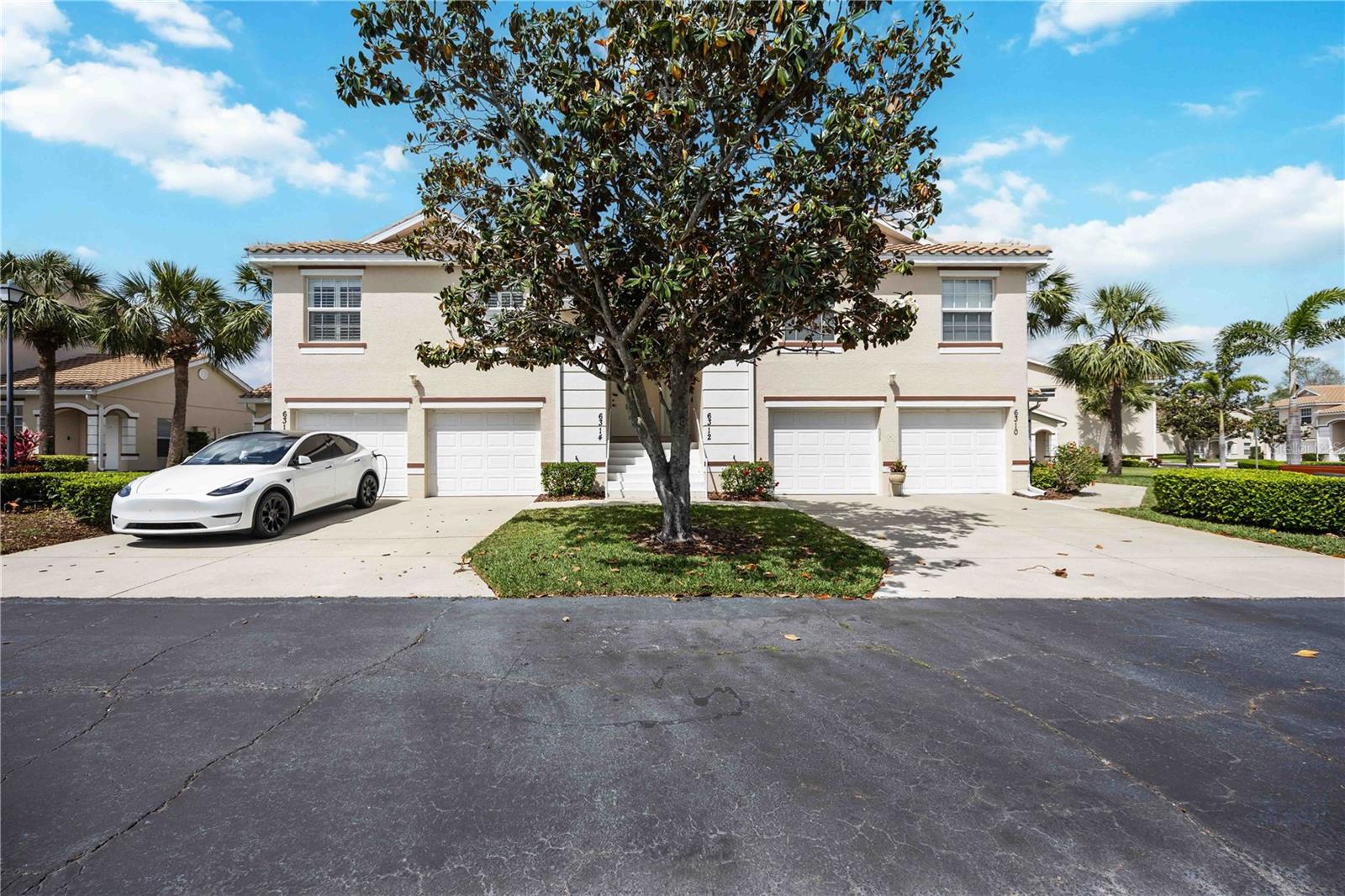 6314 BAY CEDAR LN #201, BRADENTON, FL, 34203