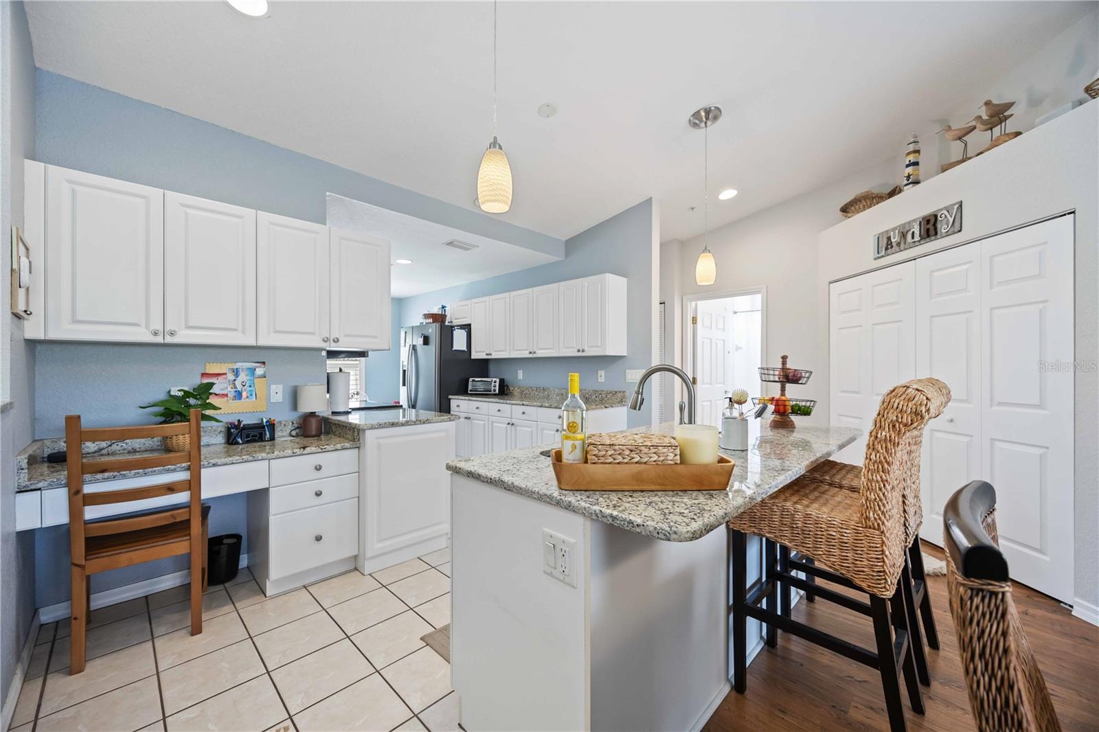 6314 BAY CEDAR LN #201, BRADENTON, FL, 34203