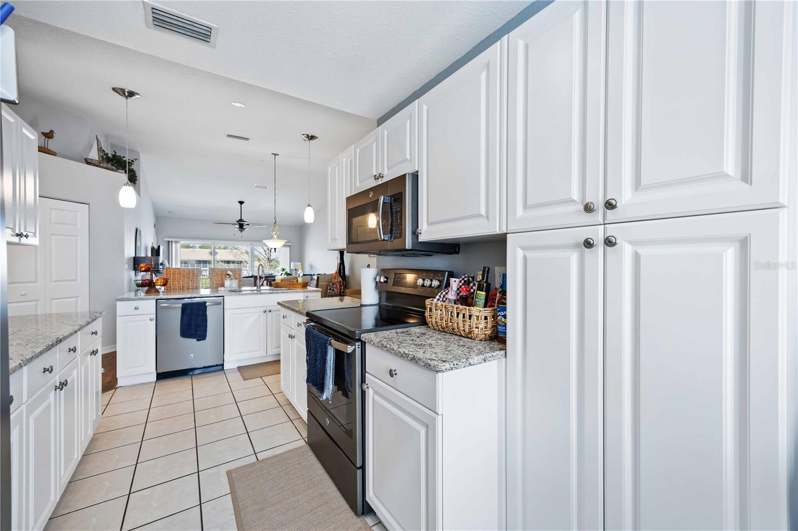 6314 BAY CEDAR LN #201, BRADENTON, FL, 34203