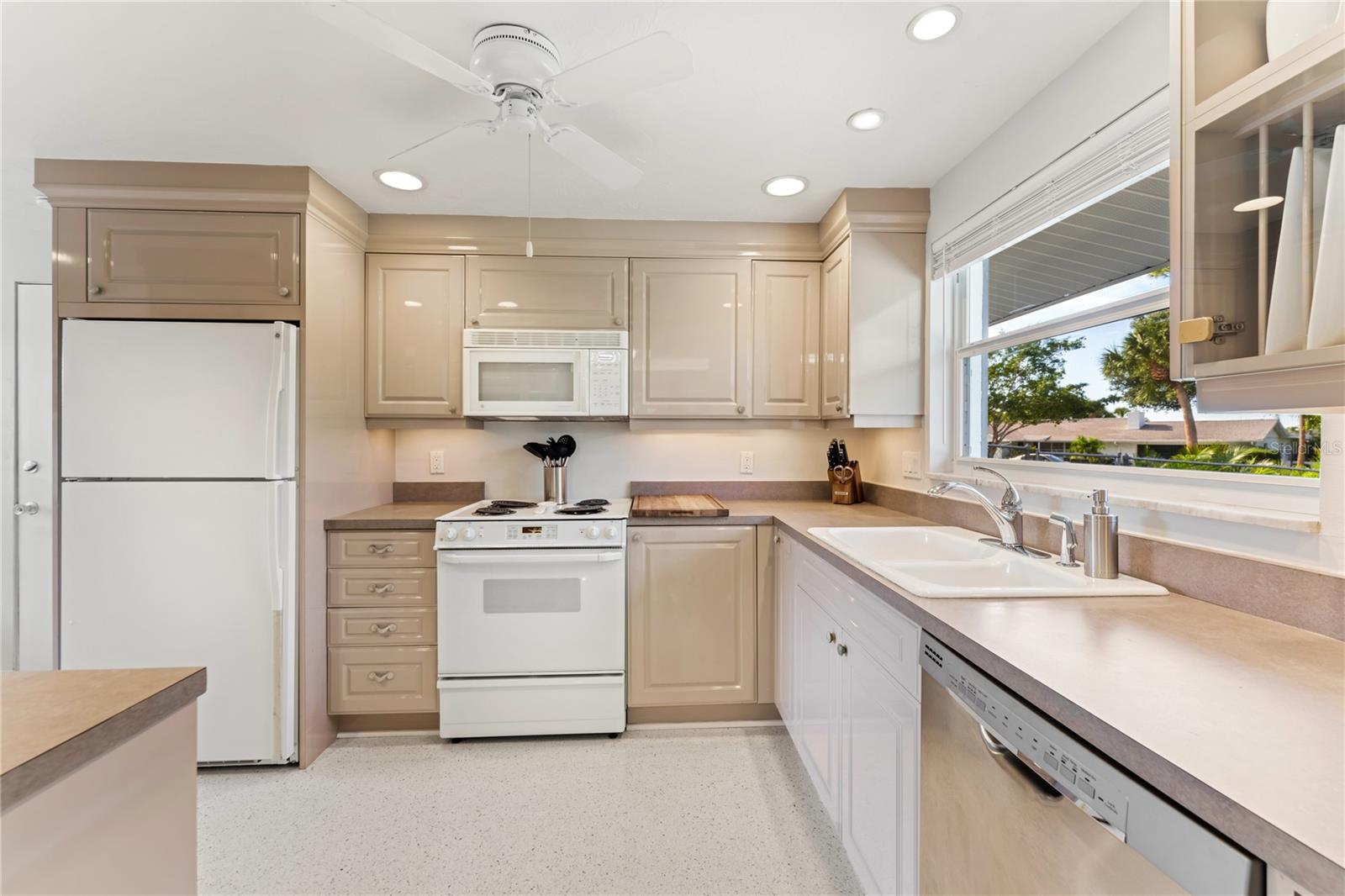 5224 CARMILFRA DR, SARASOTA, FL, 34231