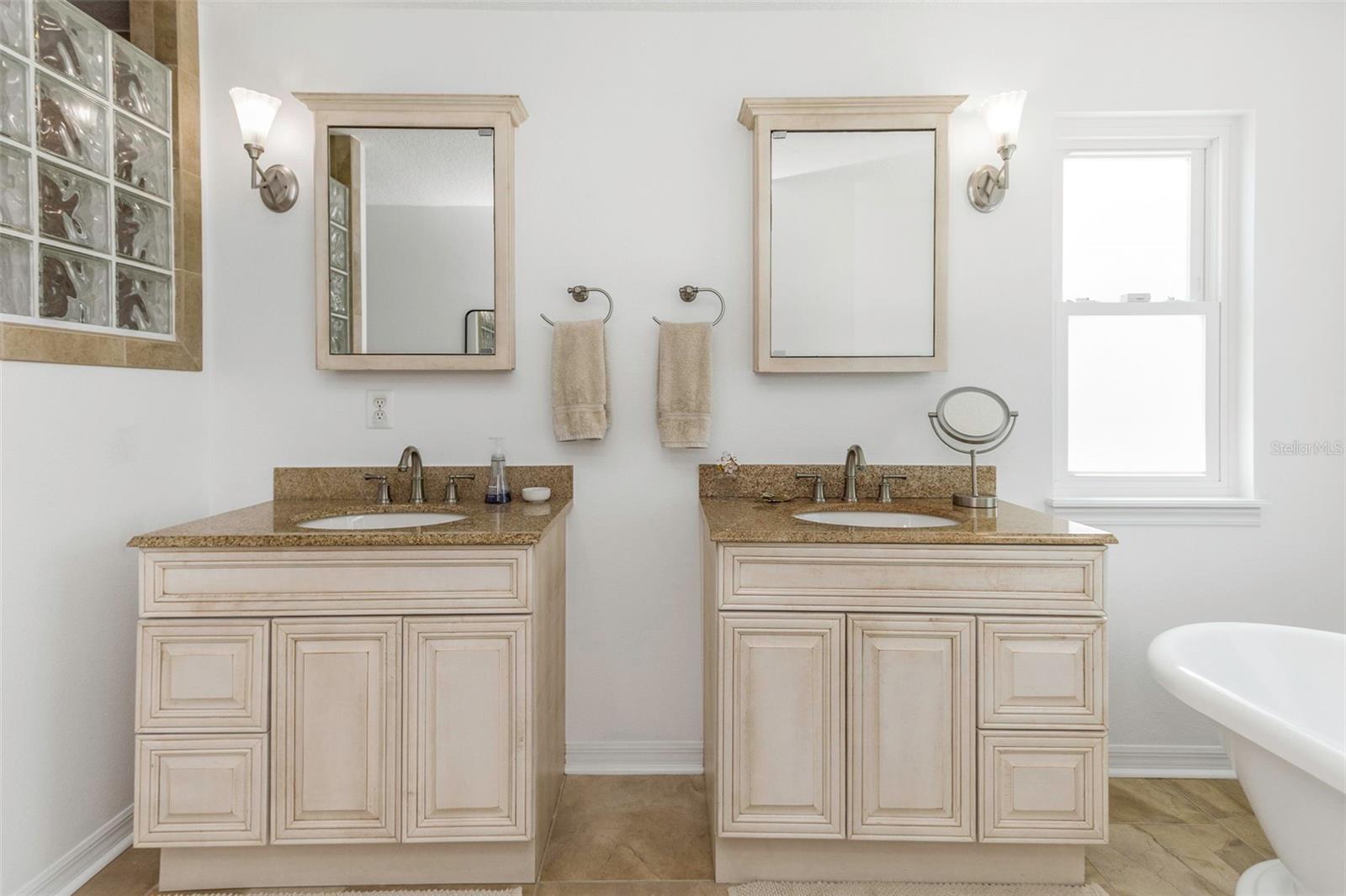 6015 S ELKINS AVE, TAMPA, FL, 33611