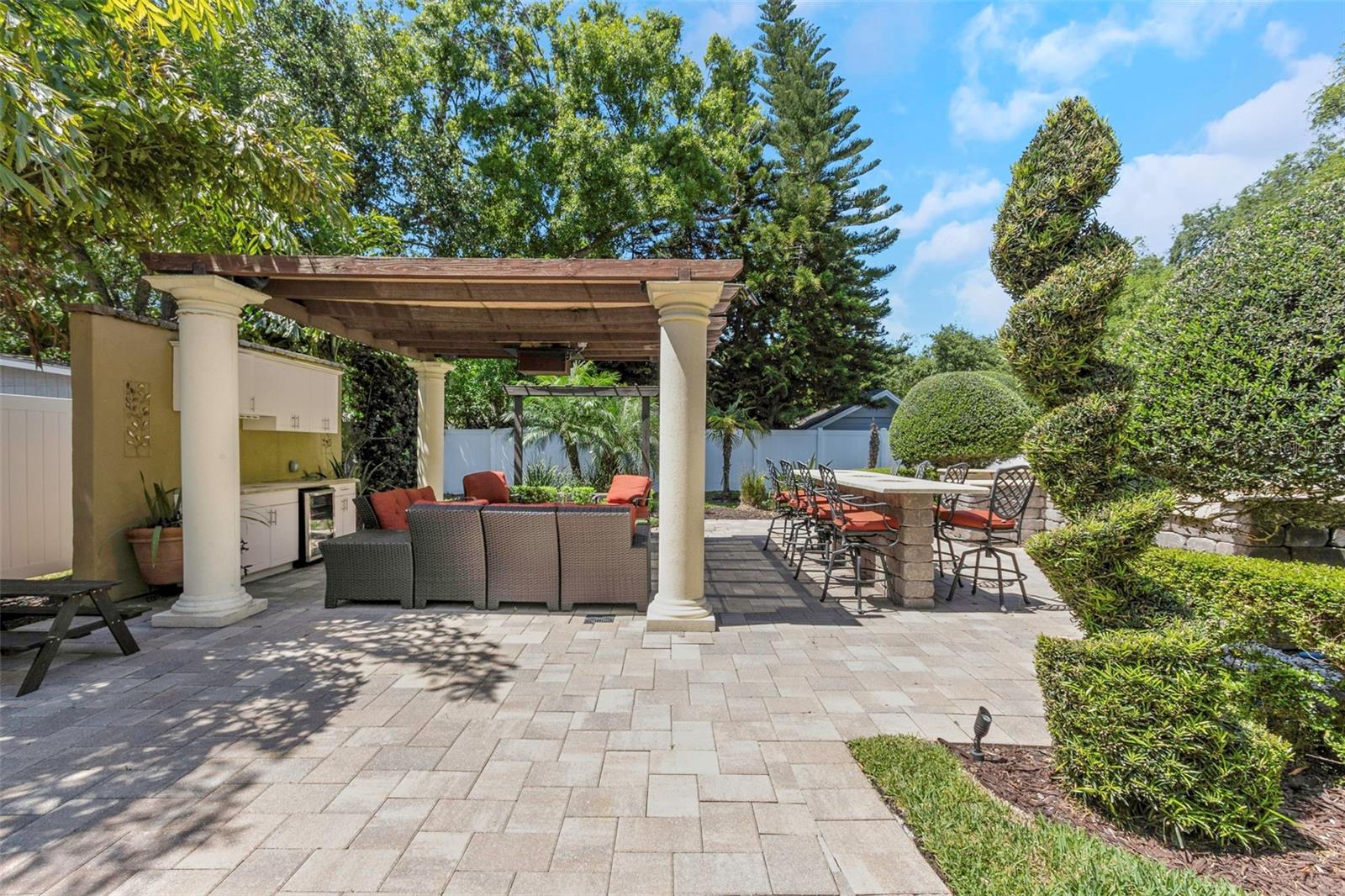 6015 S ELKINS AVE, TAMPA, FL, 33611