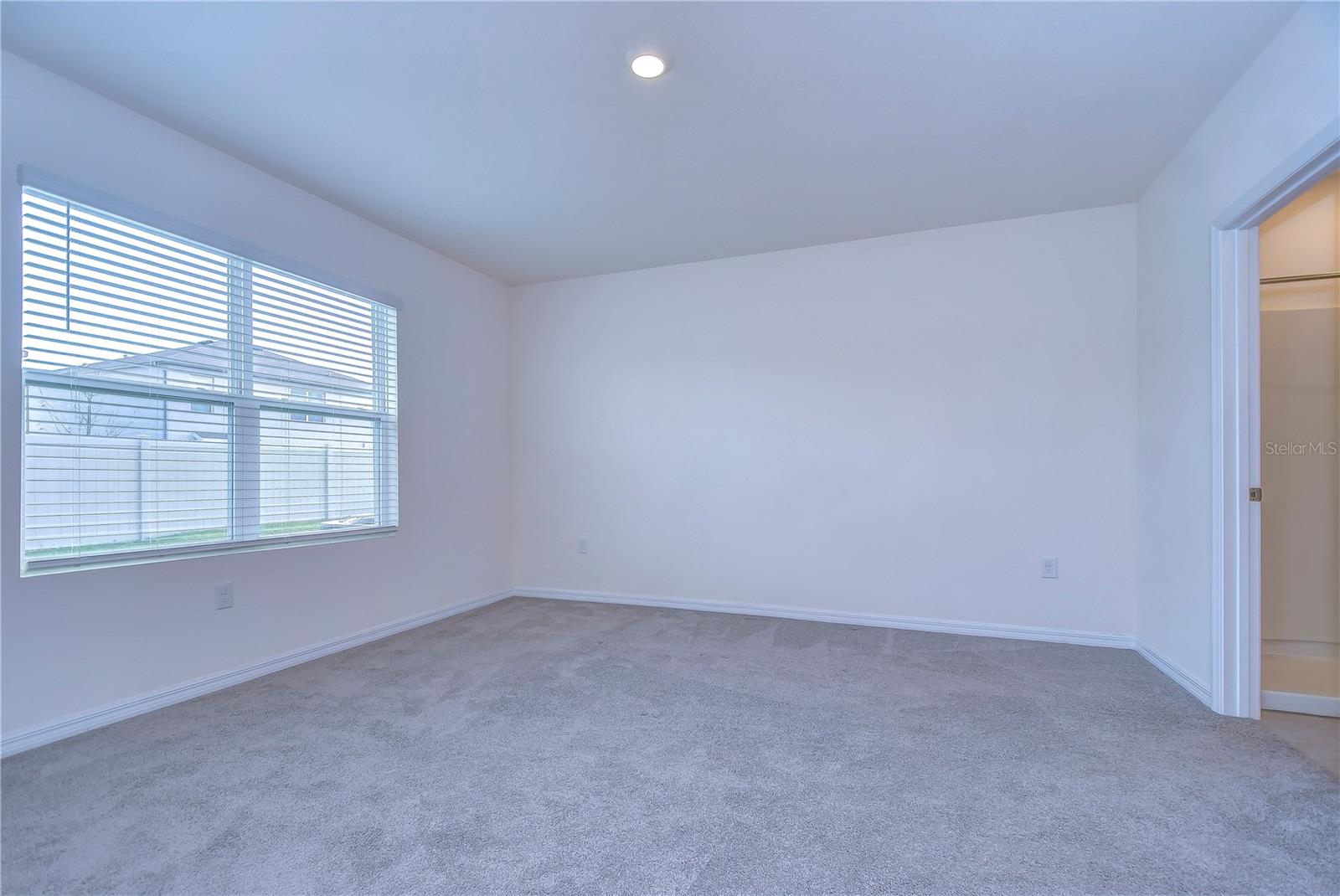 5460 WARRINGTON TOWN PATH, WESLEY CHAPEL, FL, 33545