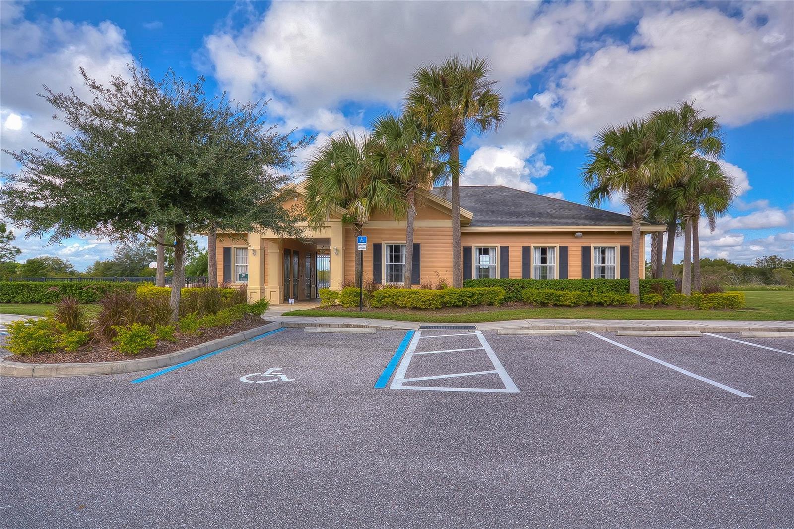 5460 WARRINGTON TOWN PATH, WESLEY CHAPEL, FL, 33545