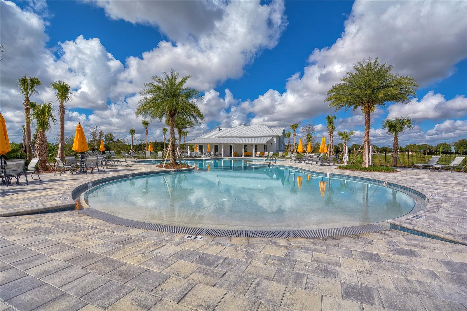 5460 WARRINGTON TOWN PATH, WESLEY CHAPEL, FL, 33545